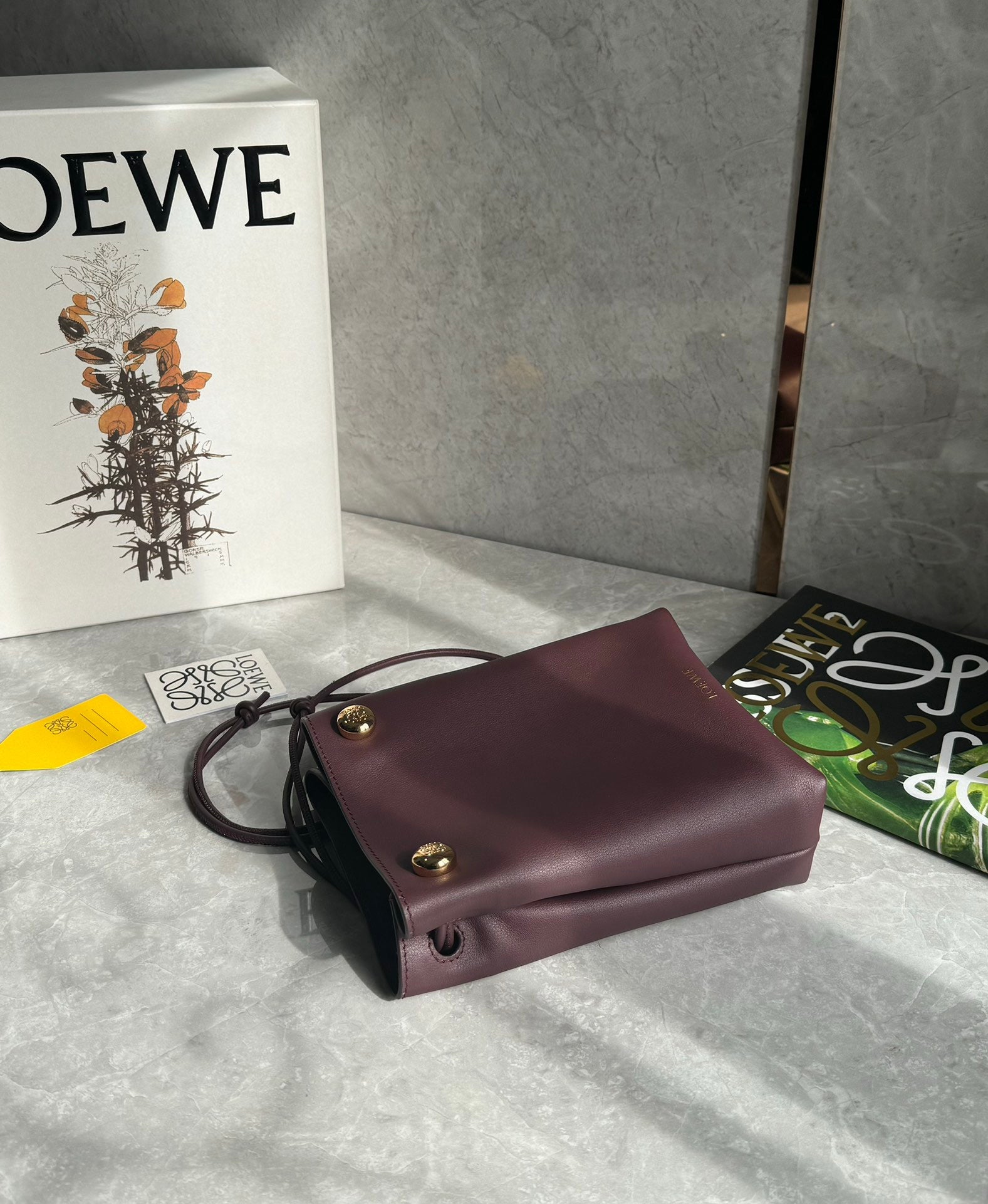 LOEW PEBBLE POUCH