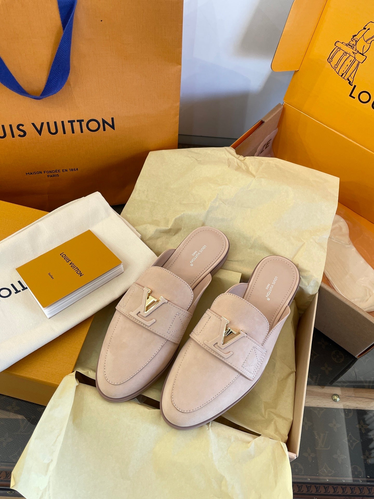 LOU MULES