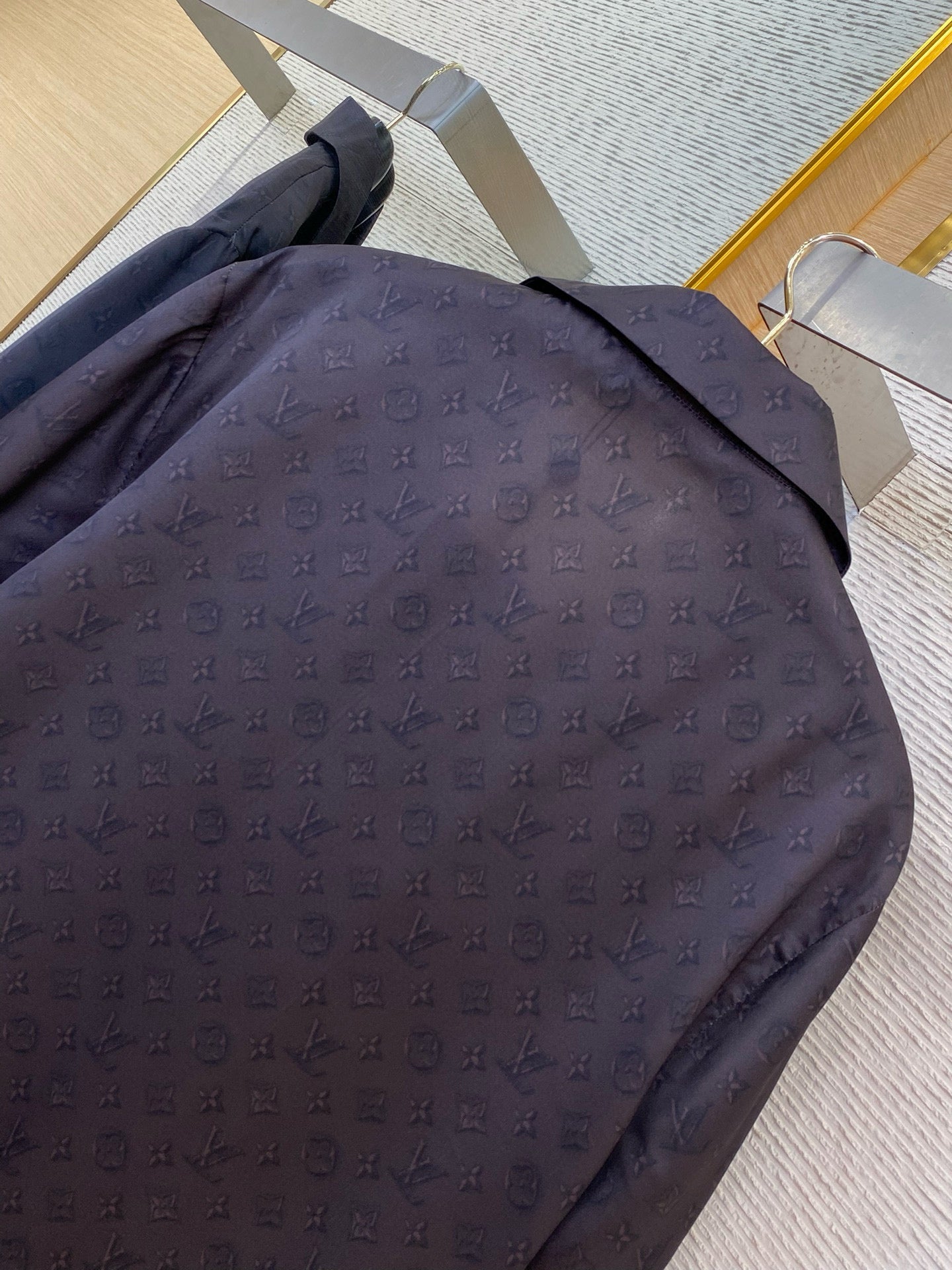 LOU SHIRT
