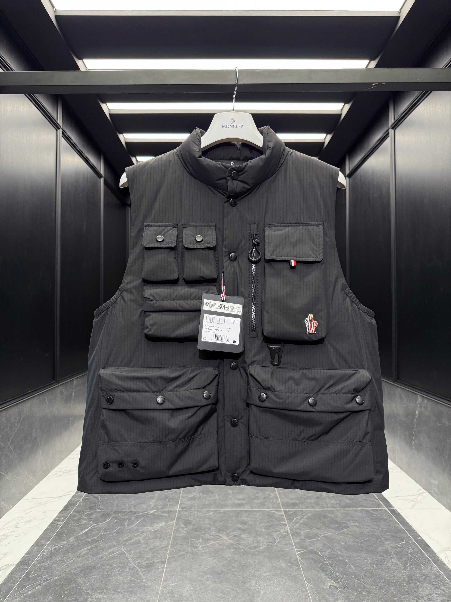 MONC TONGASS VEST