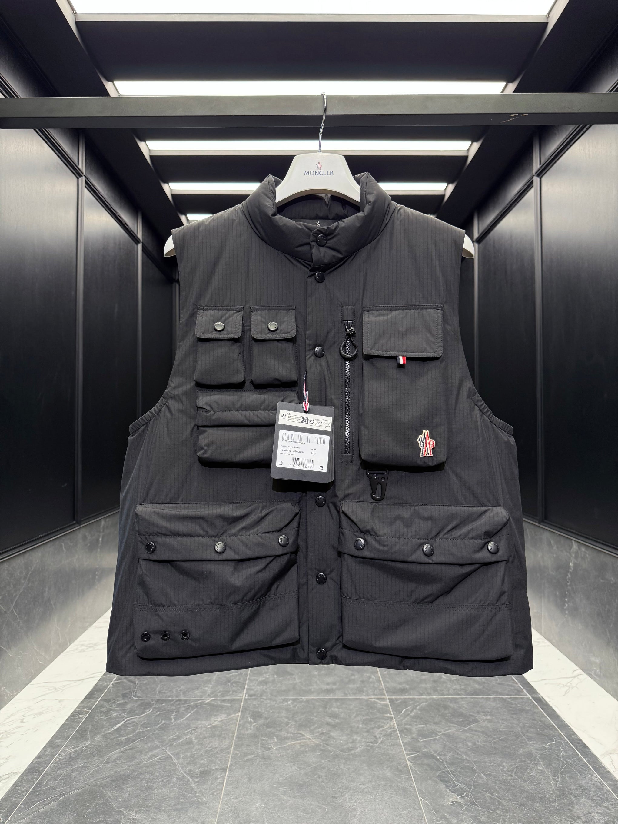 MONC TONGASS VEST