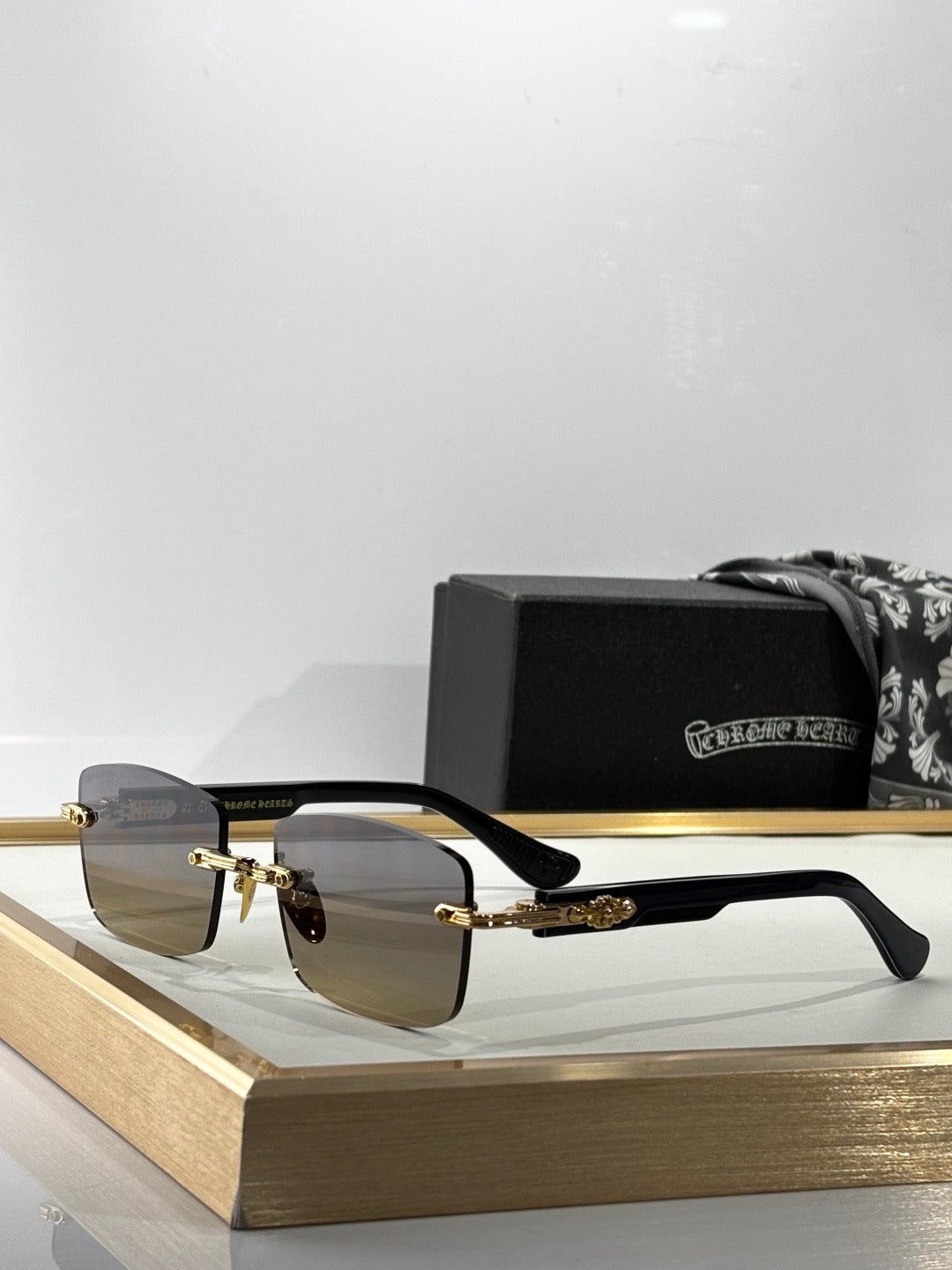CHROME H SUNGLASSES