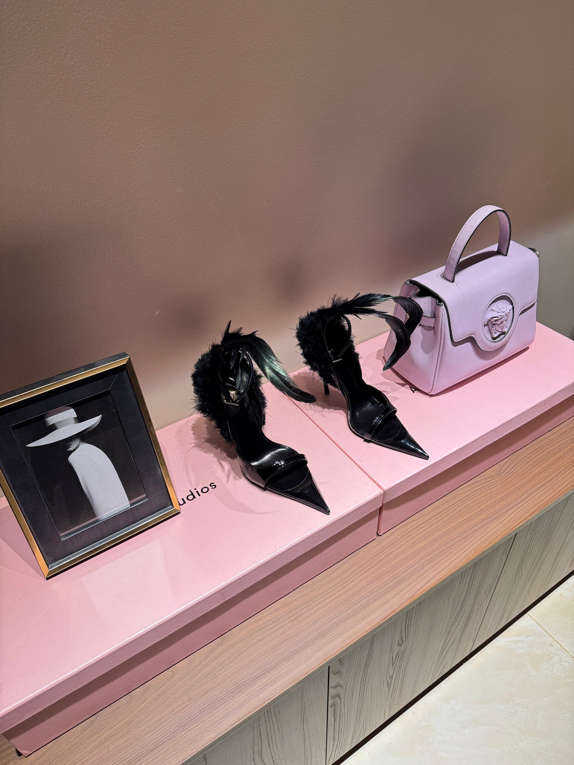 SL HEELS