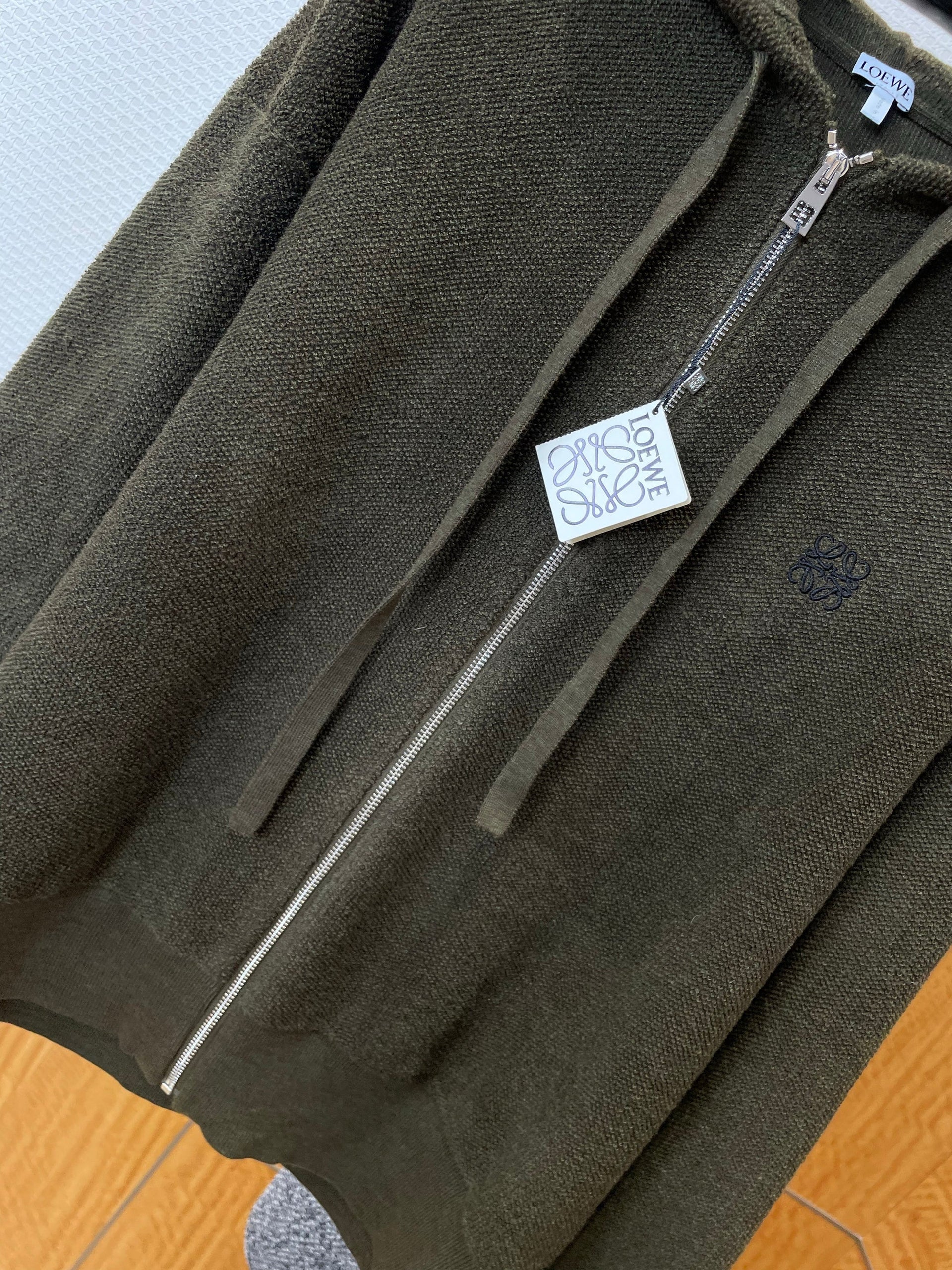 LOEW ZIP HOODIE