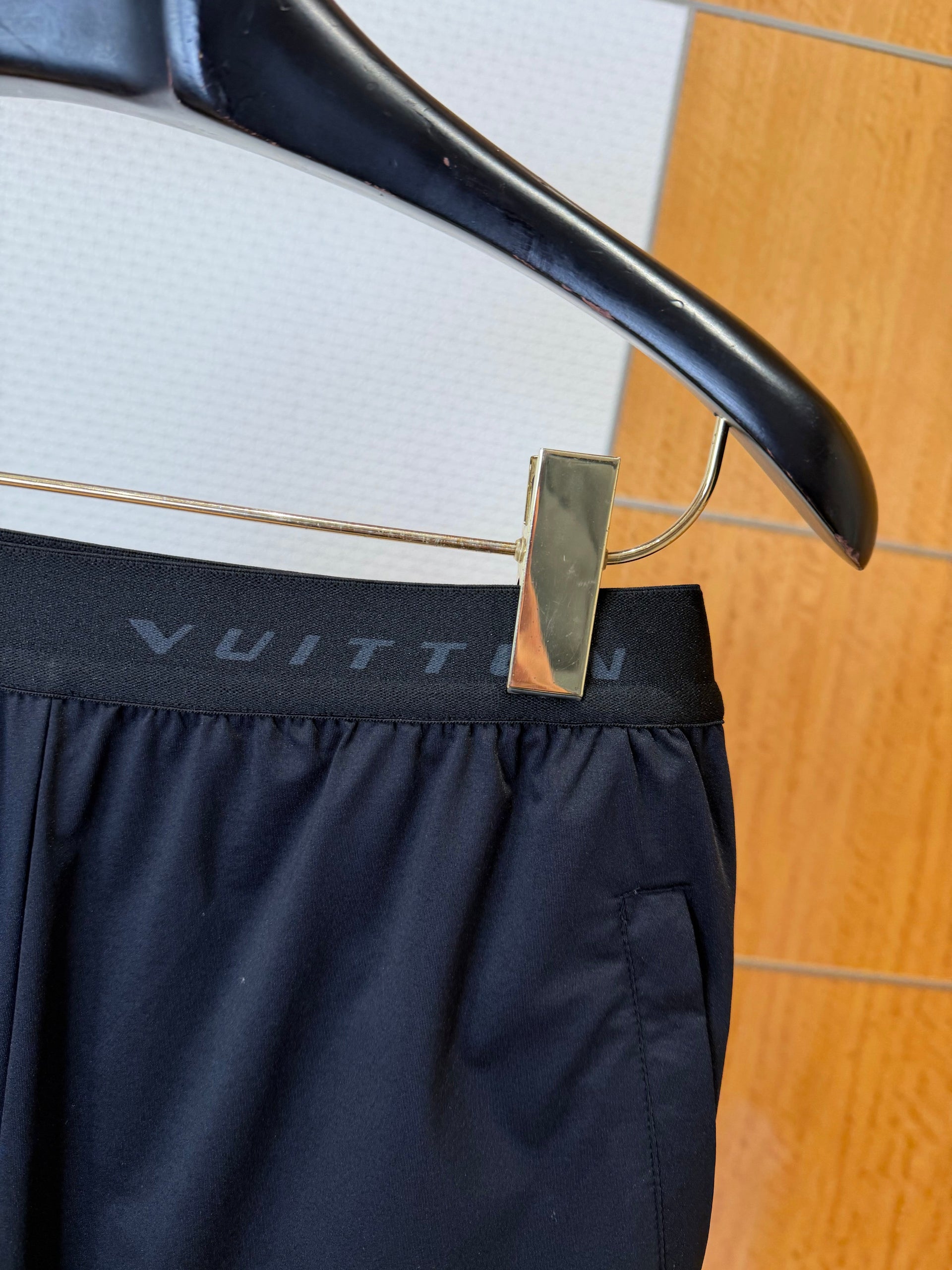 LOU SHORTS