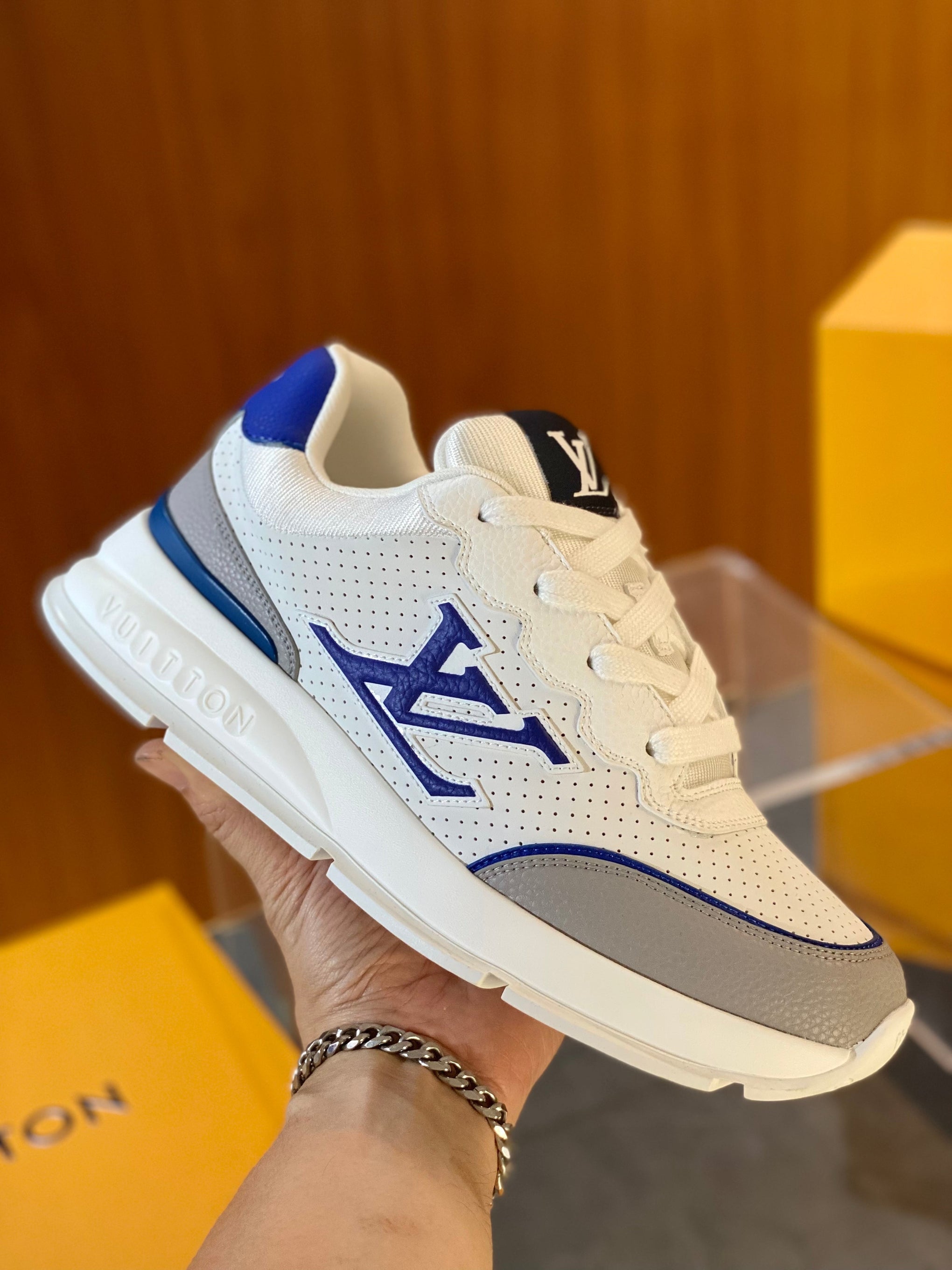 LOU CLASSIC SNEAKER