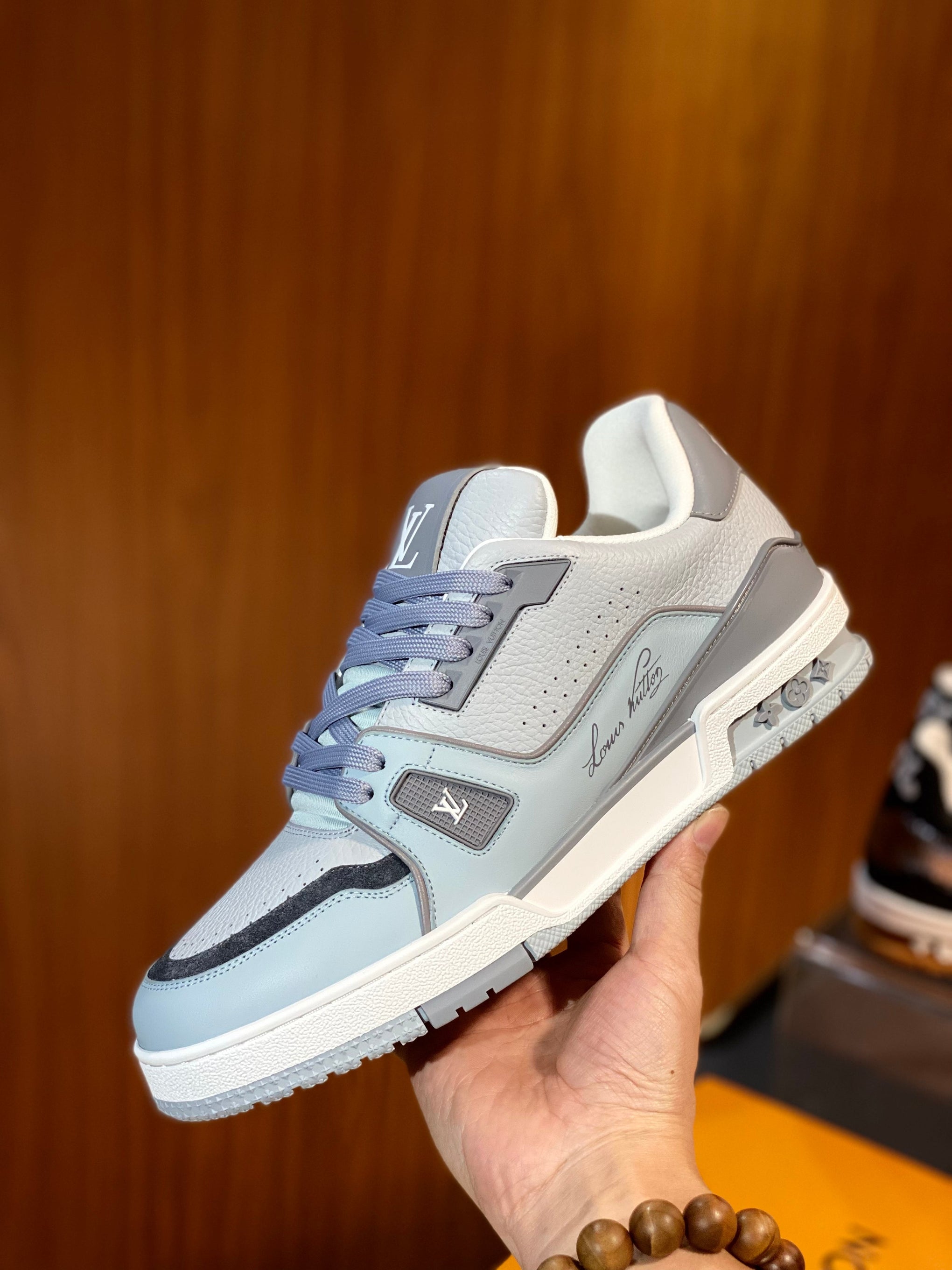 LOU TRAINERS