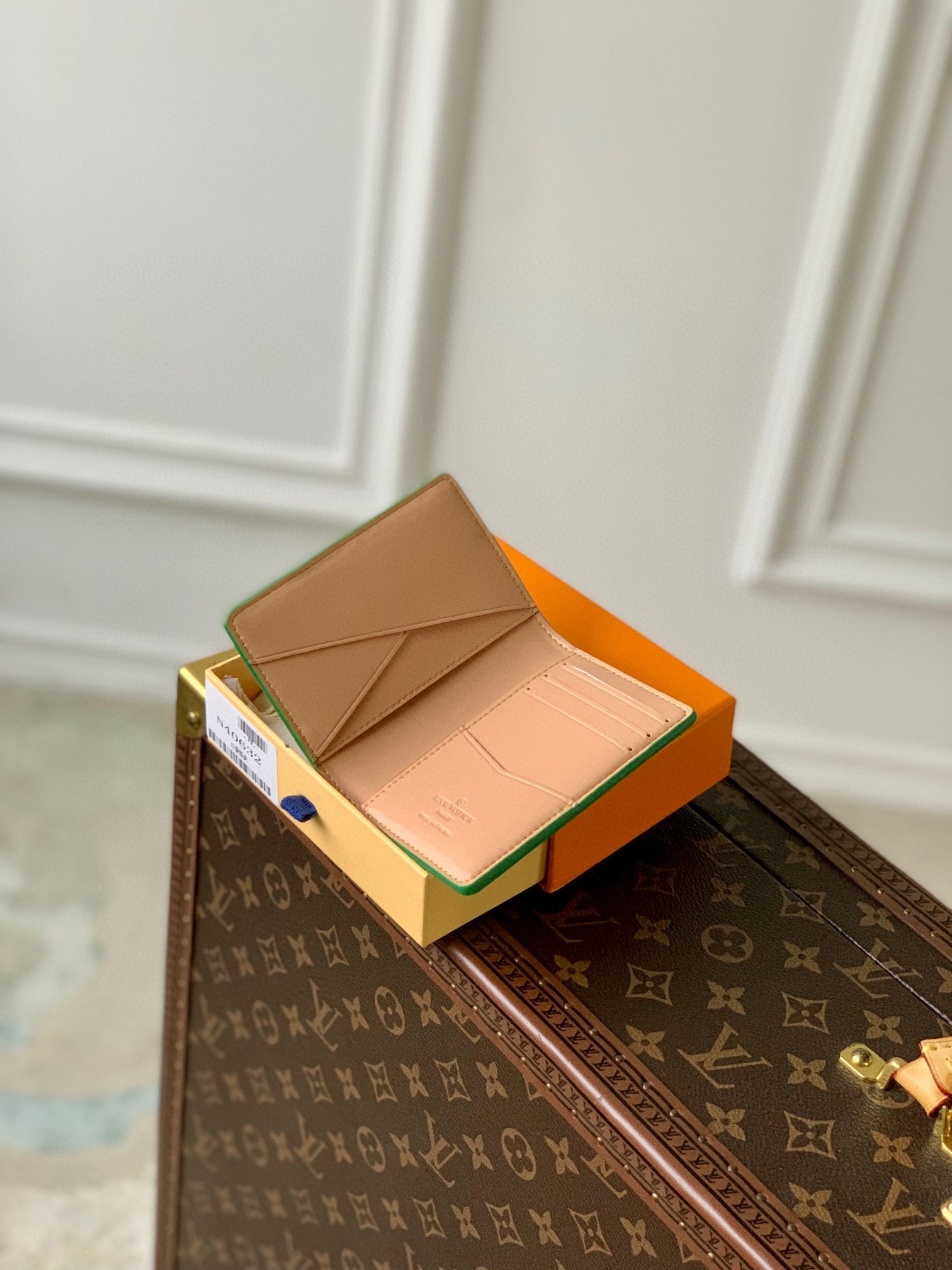 LOU POCKET ORGANIZER