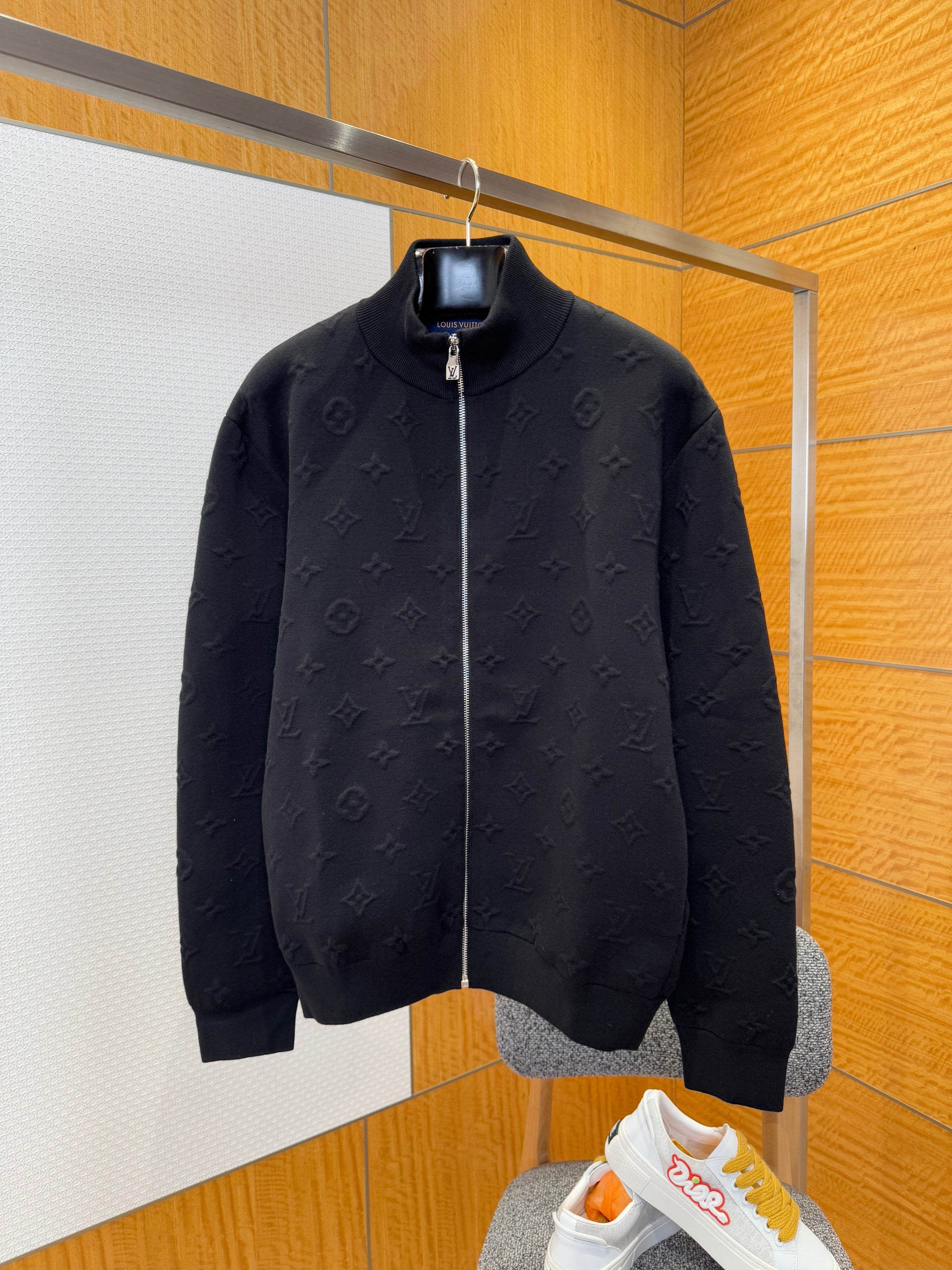 LOU ZIP CARDIGAN