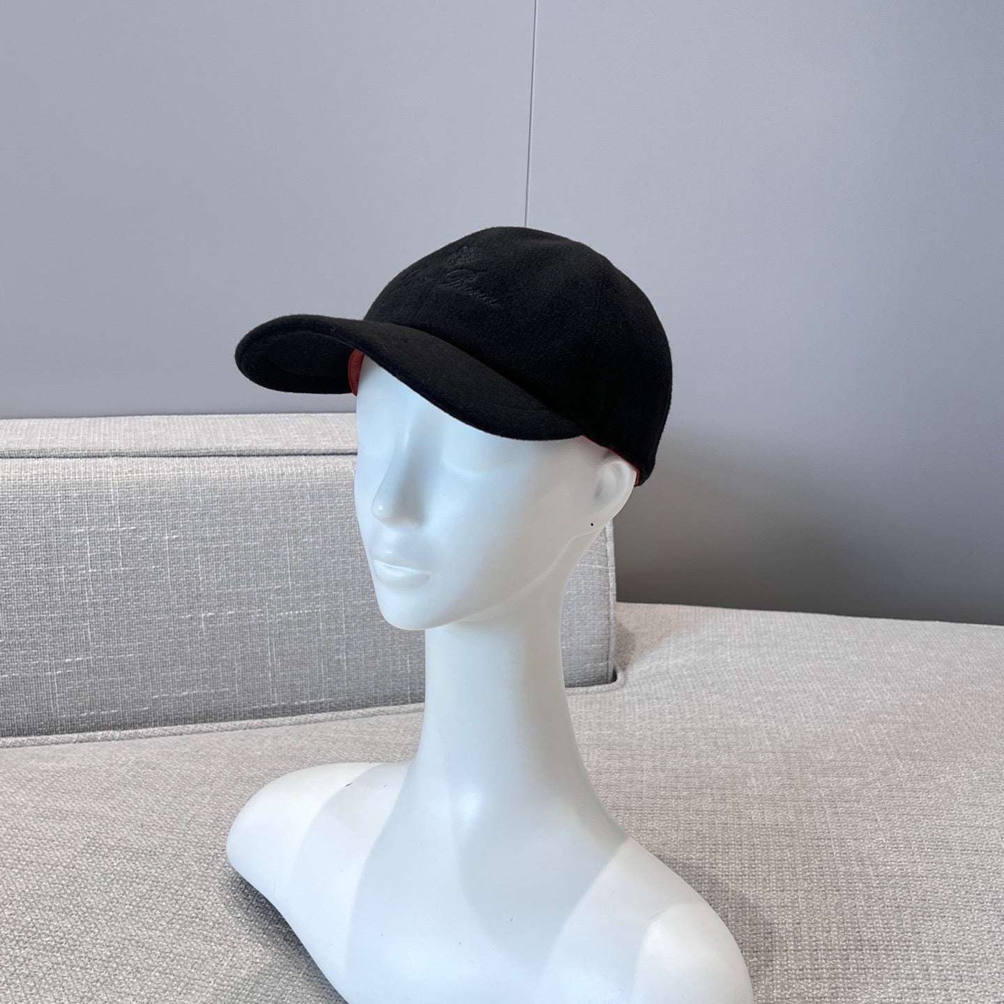 LORO P CASHMERE CAP