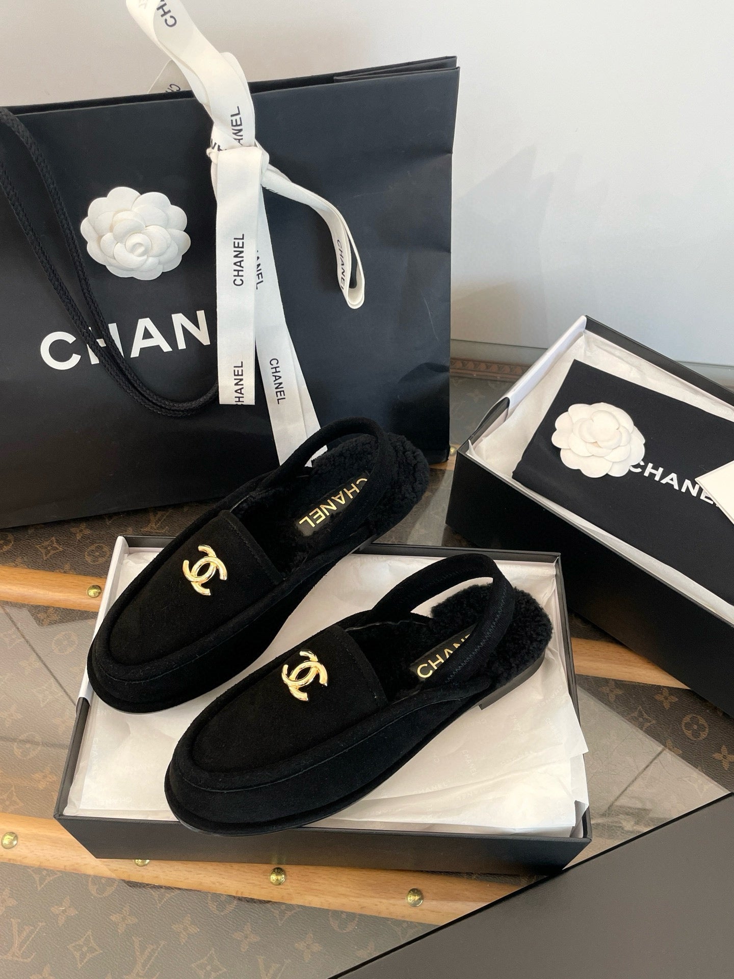 CC FUR MULES