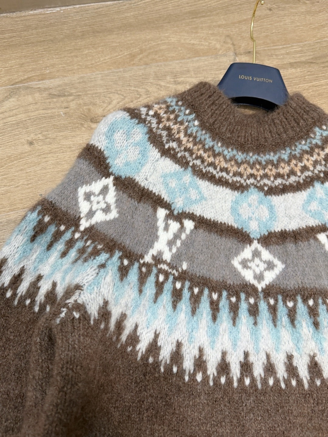 LOU JUMPER