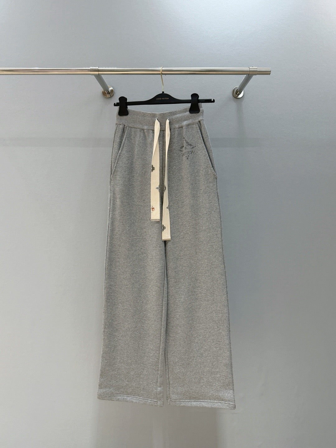 LOU JOGGERS
