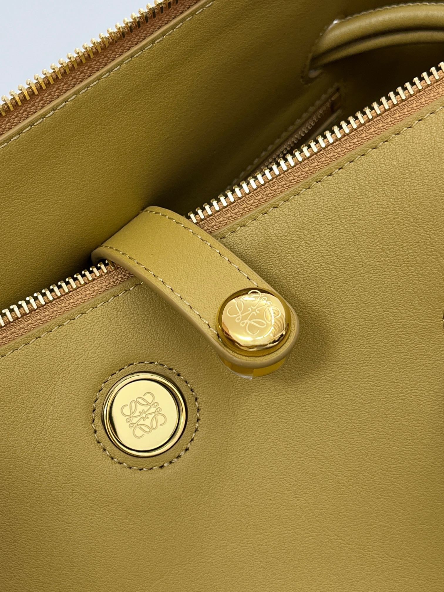LOEW MEDIUM MADRID BAG