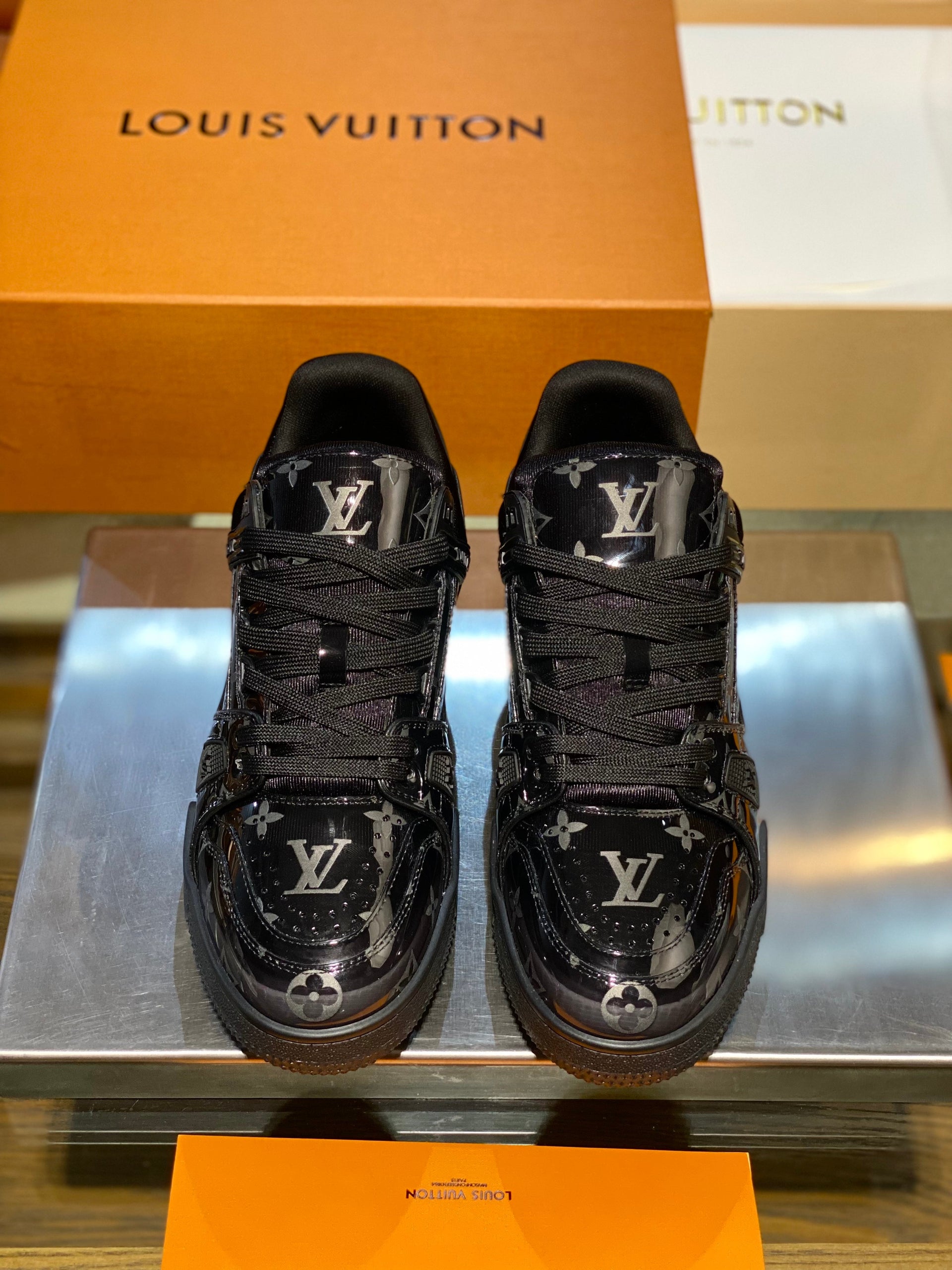 LOU TRAINERS