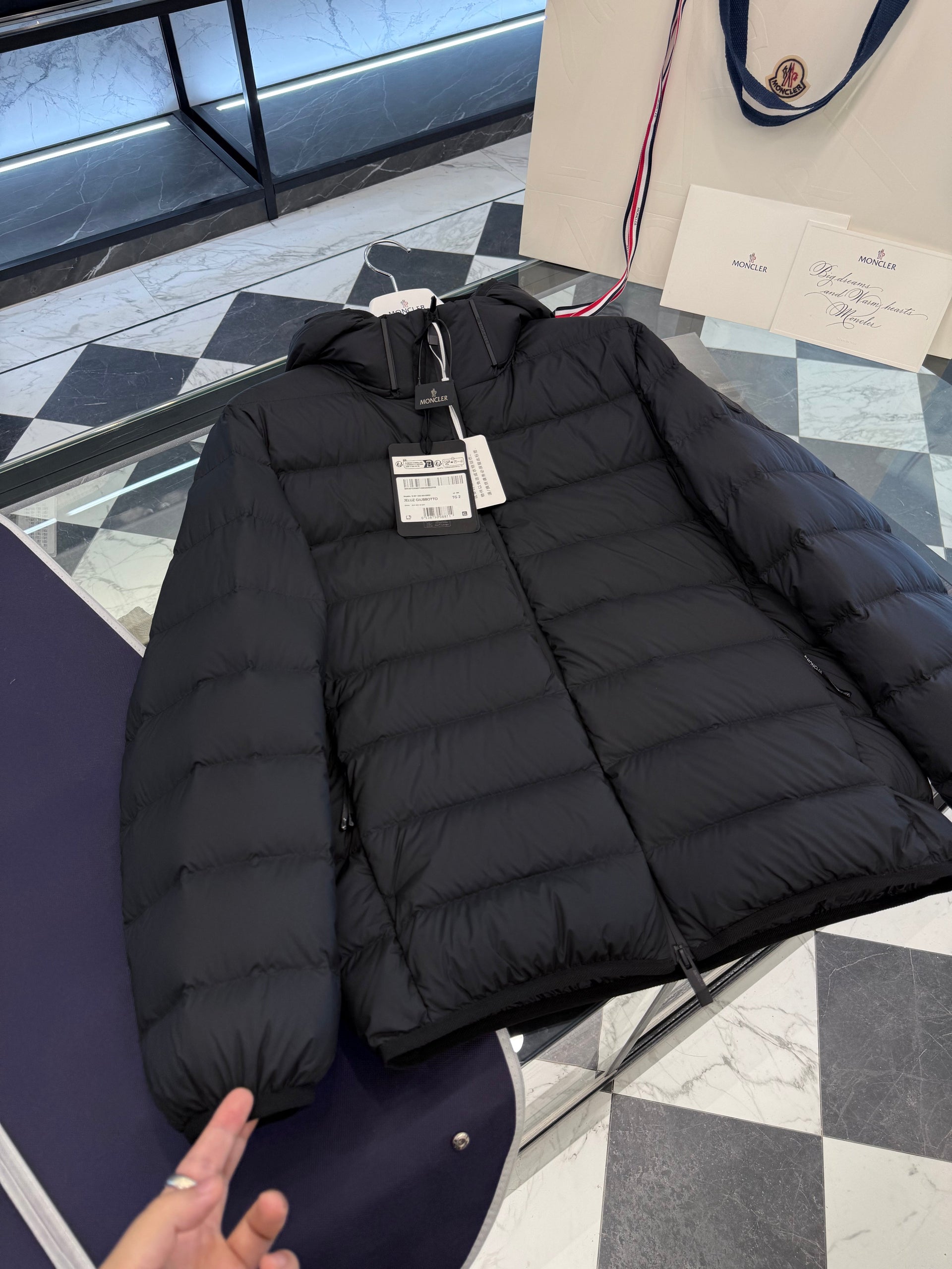 MONC JELUZ JACKET
