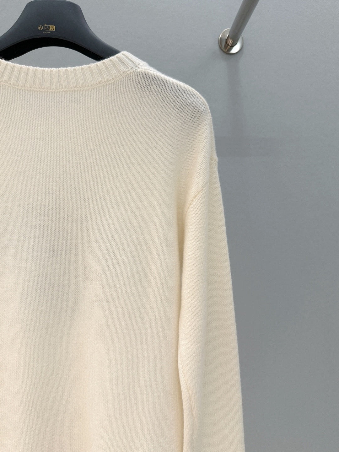 LOU JUMPER