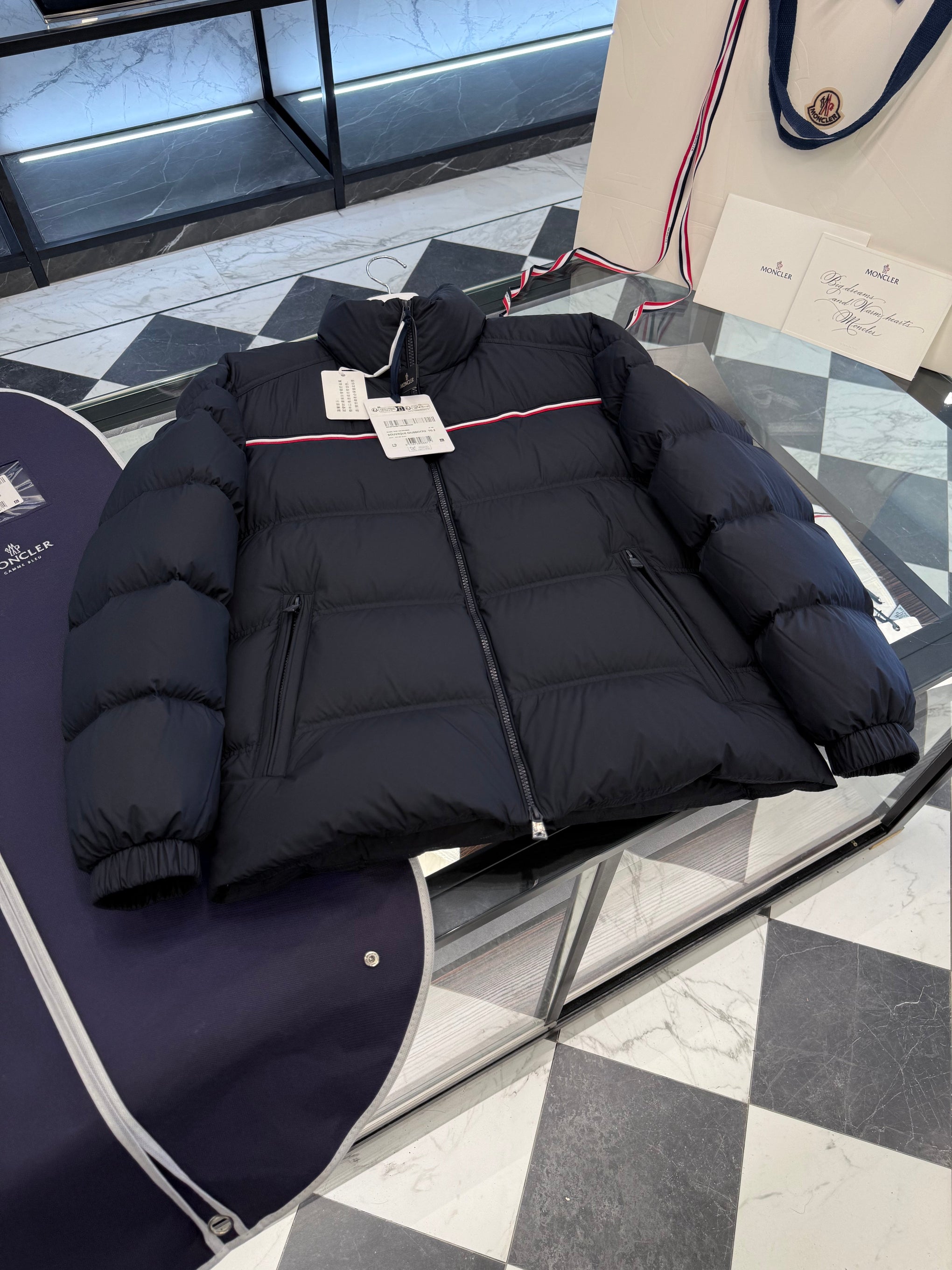 MONC BOUVAQUE JACKET