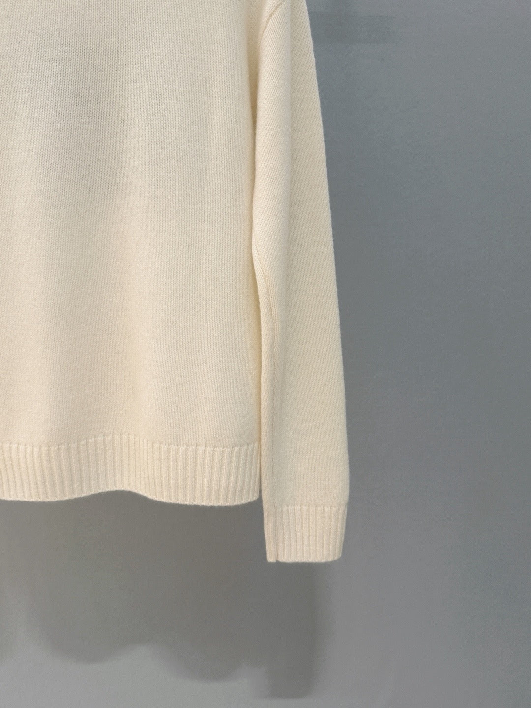 LOU JUMPER