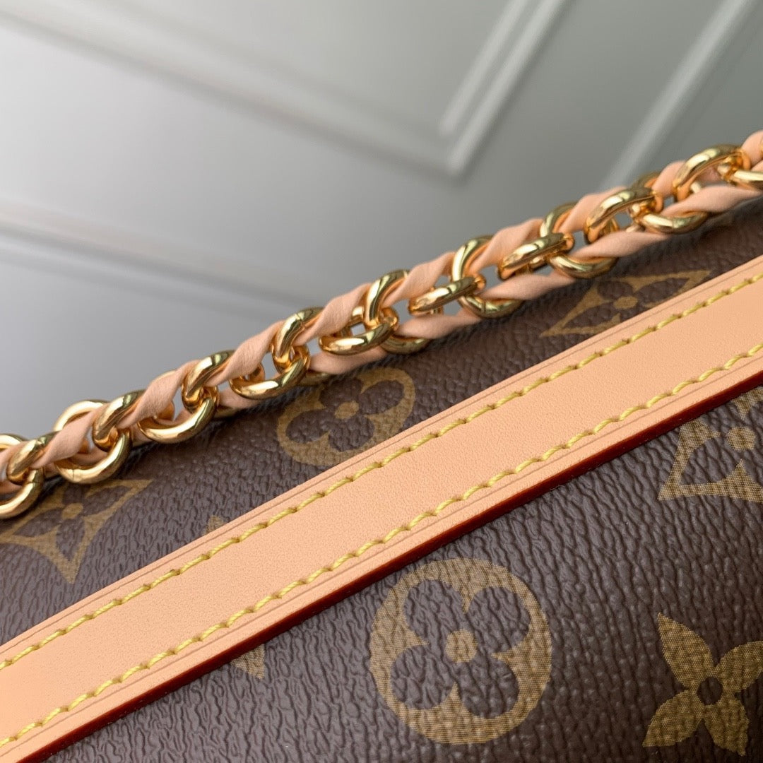 LOU MULTIPASS BAG