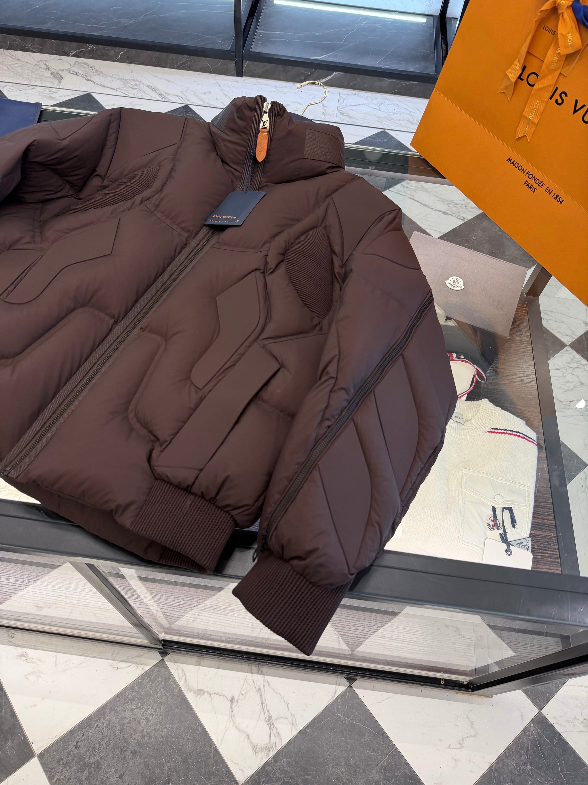 LOU JACKET