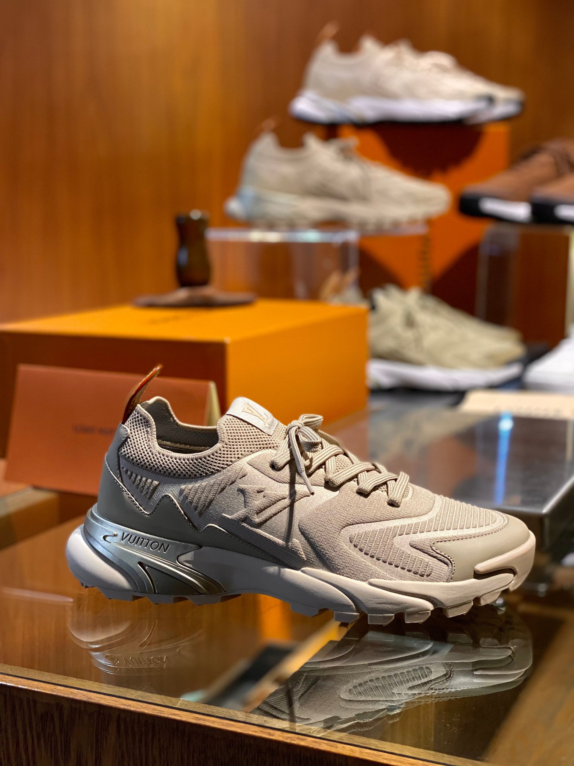 LOU RUNNER TATIC TRAINERS