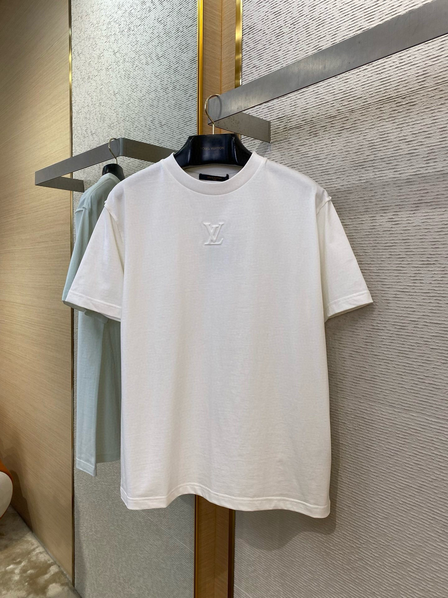 LOU T-SHIRT