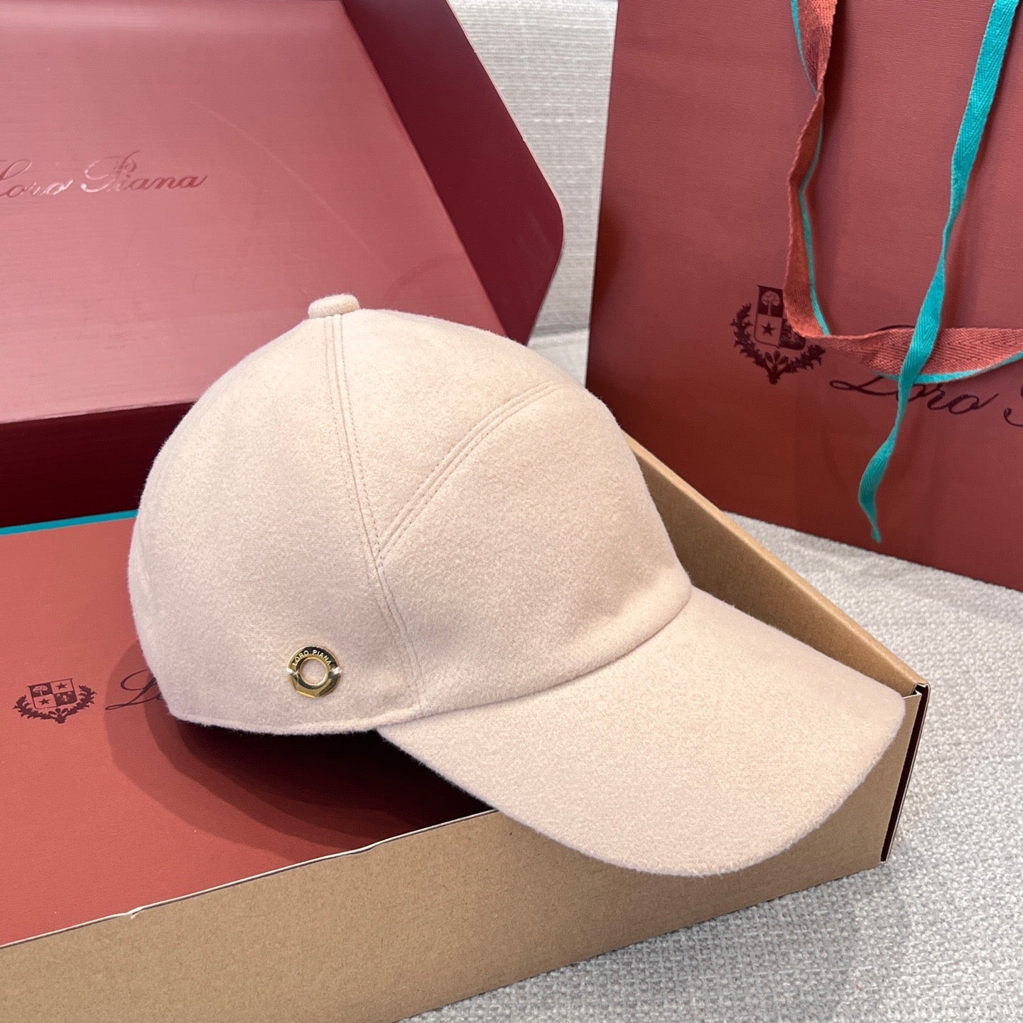 LORO P CASHMERE CAP