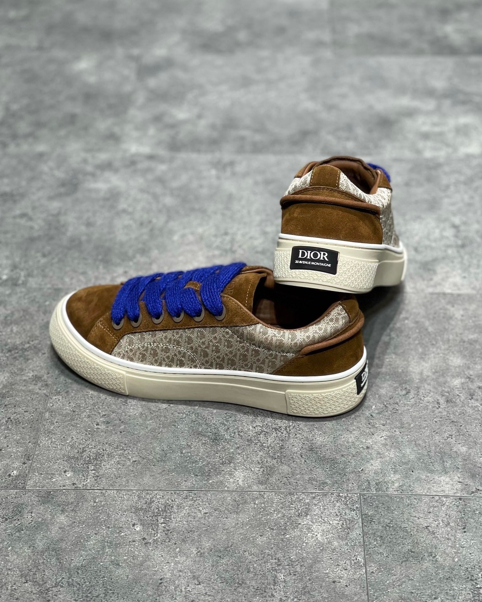 CD B33 SNEAKER