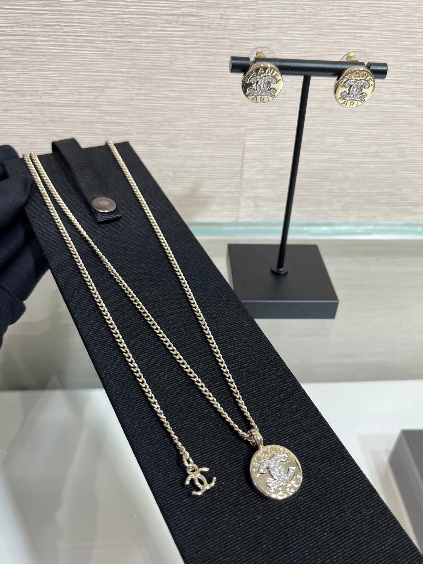 CC NECKLACE