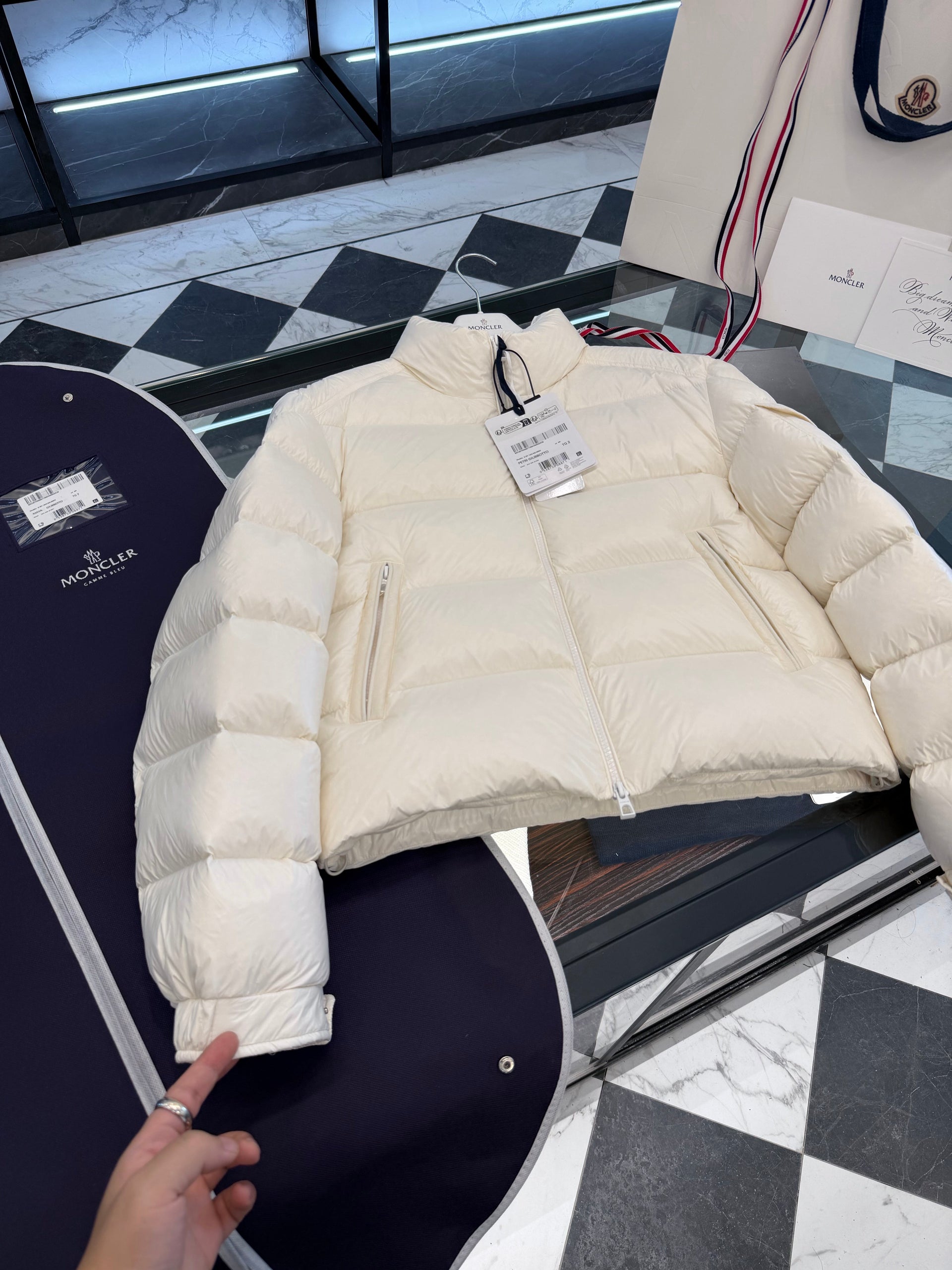 MONC PETRA JACKET