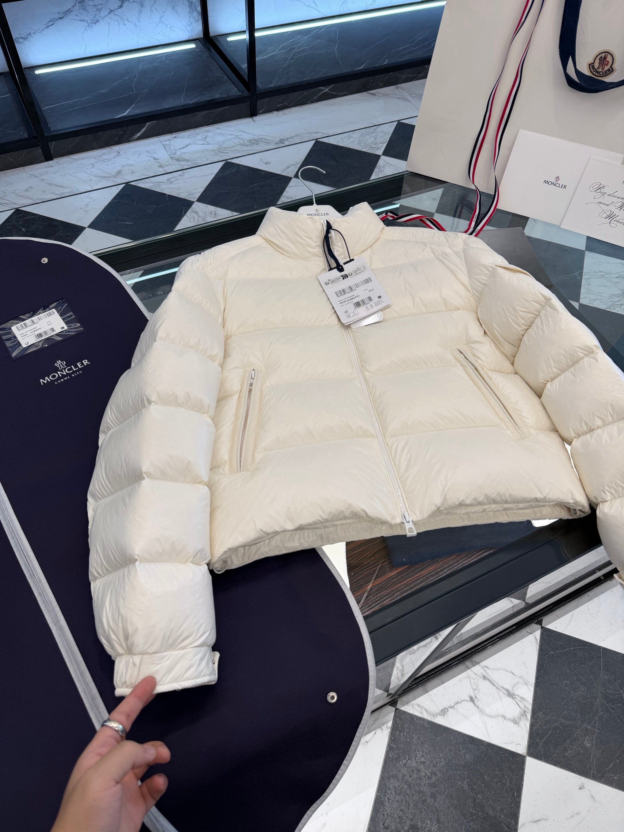 MONC PETRA JACKET