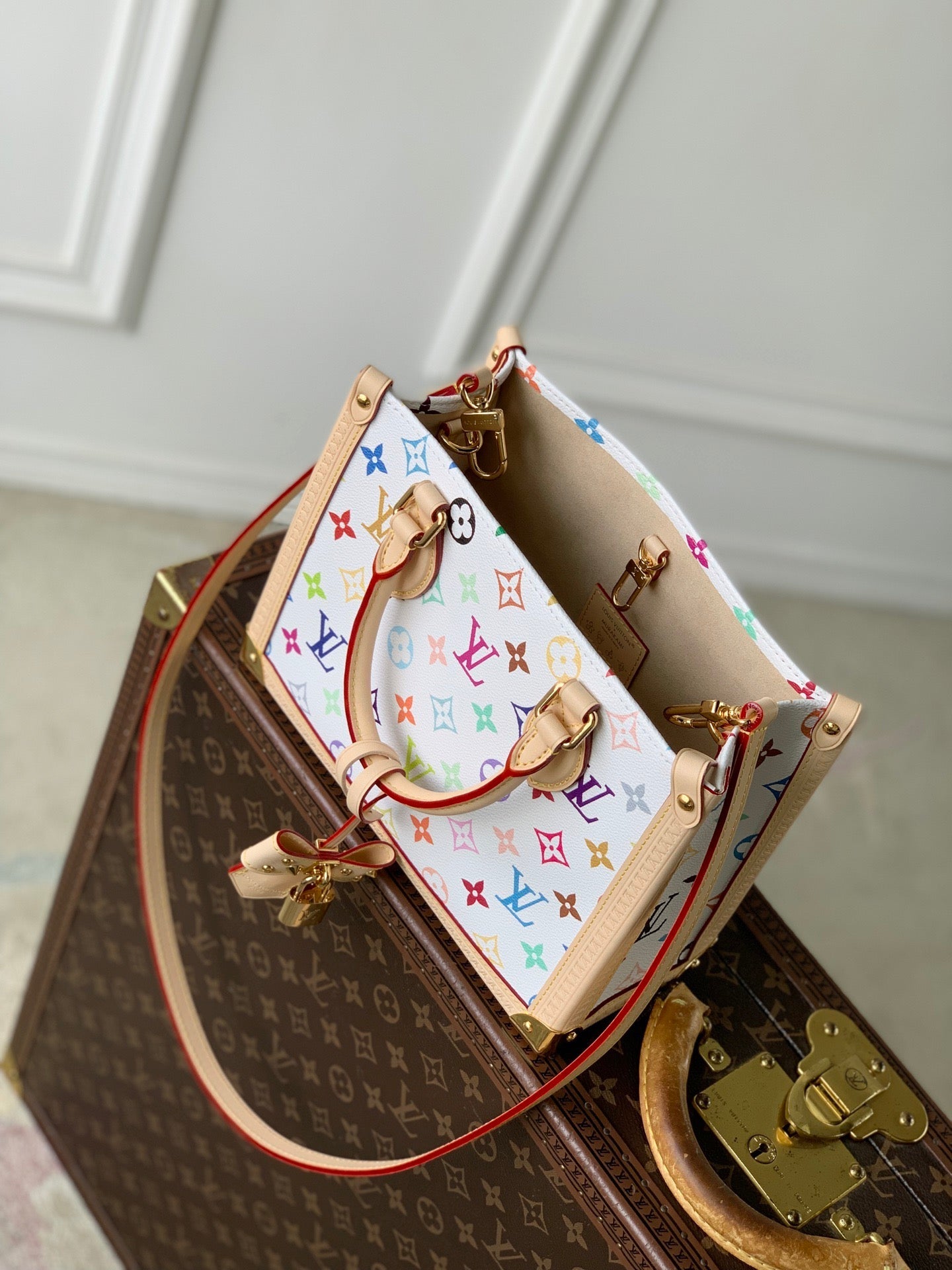 LOU x MURAKAMI ONTHEGO PM BAG
