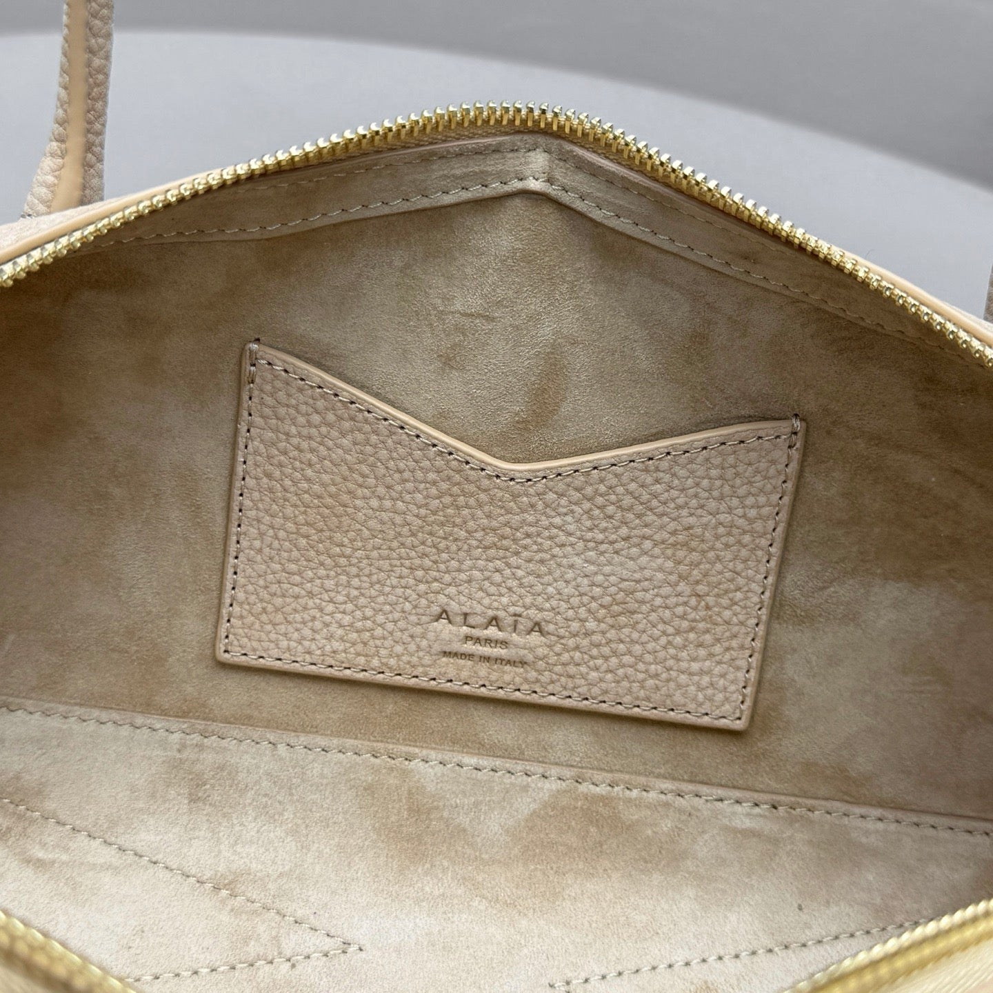 ALAIA LE TECKEL MEDIUM BAG
