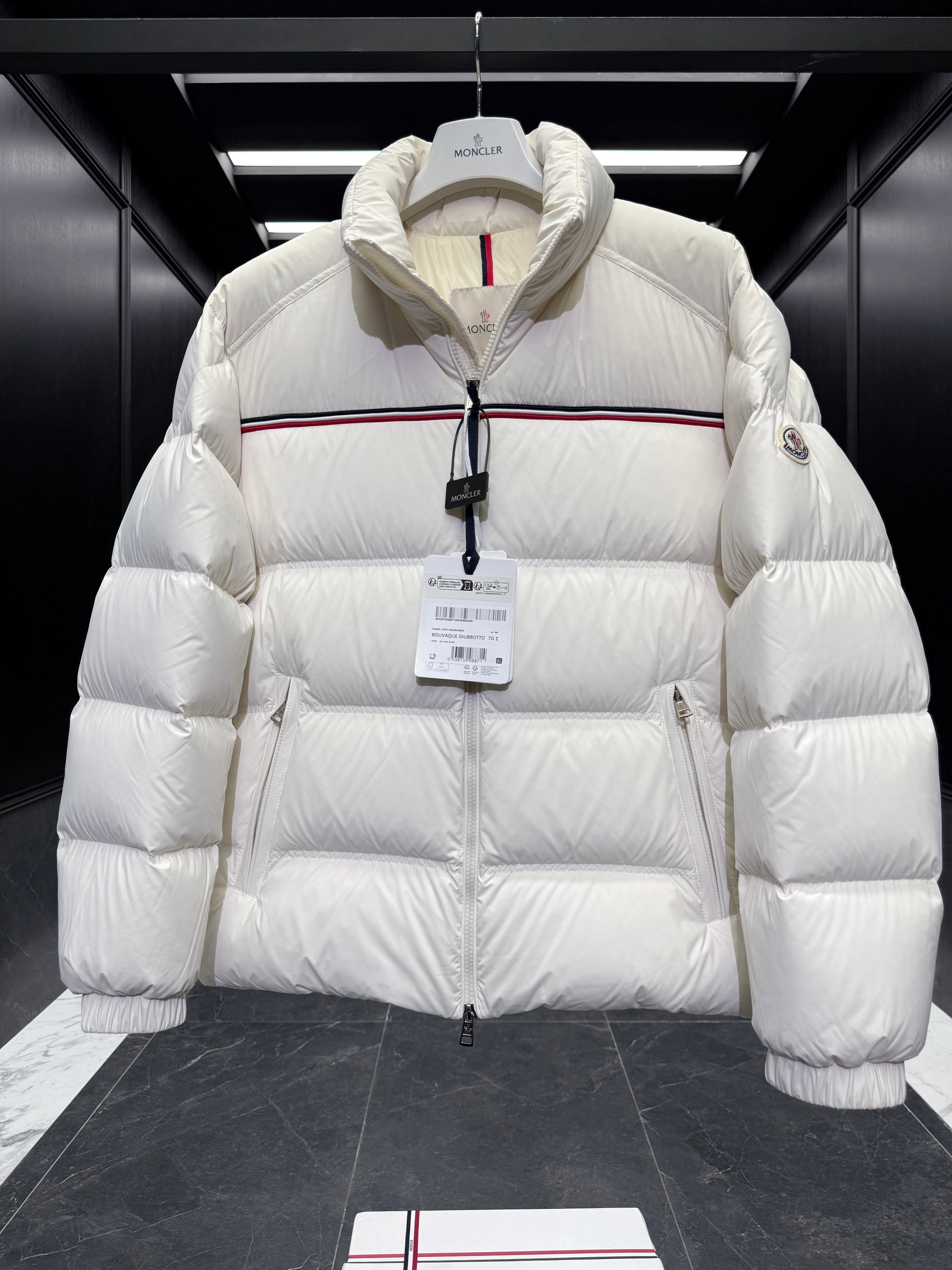 MONC BOUVAQUE JACKET