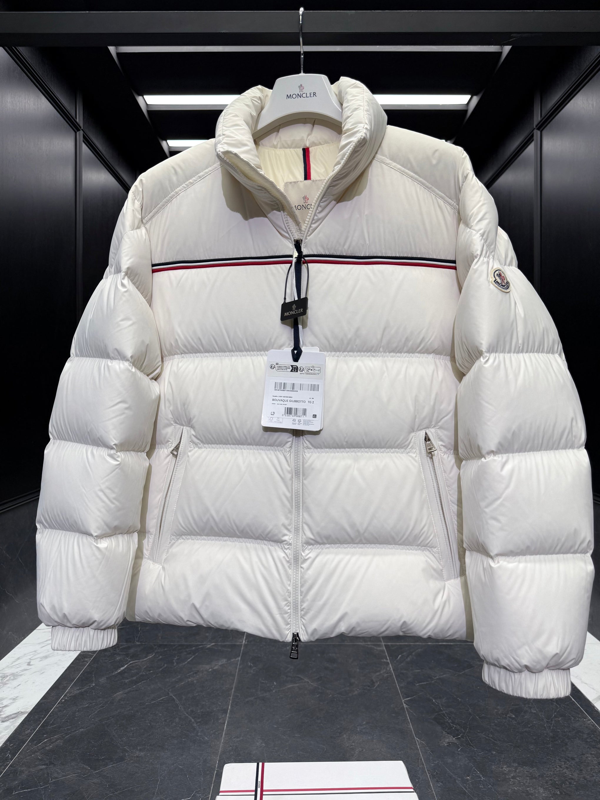 MONC BOUVAQUE JACKET