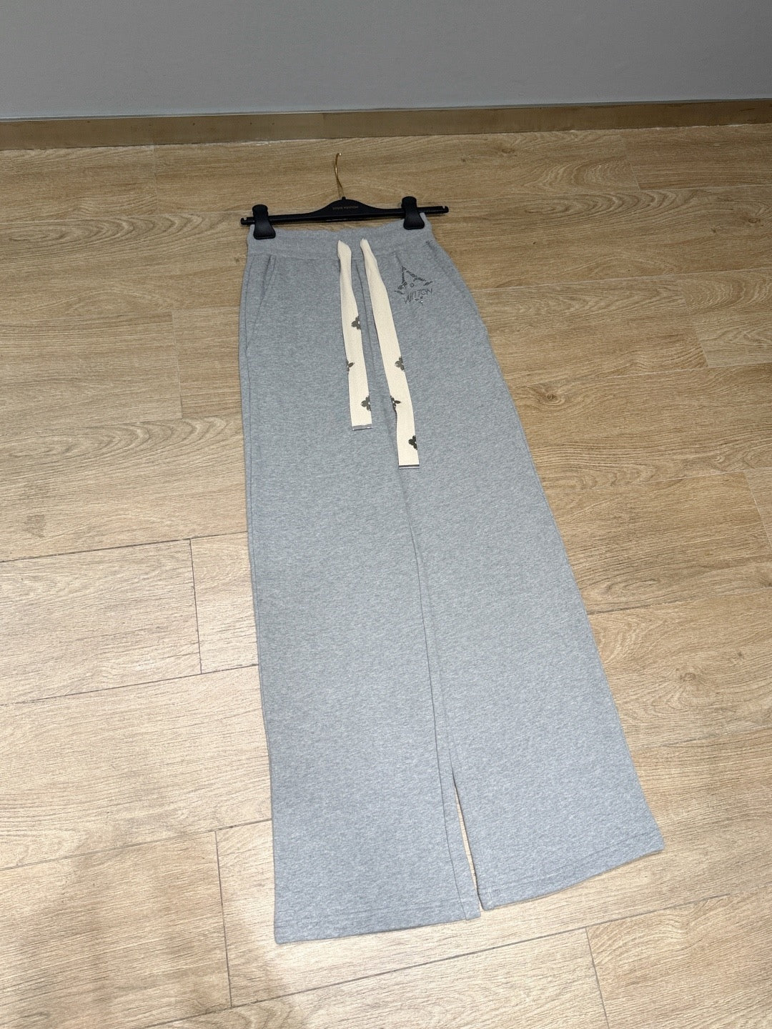 LOU JOGGERS