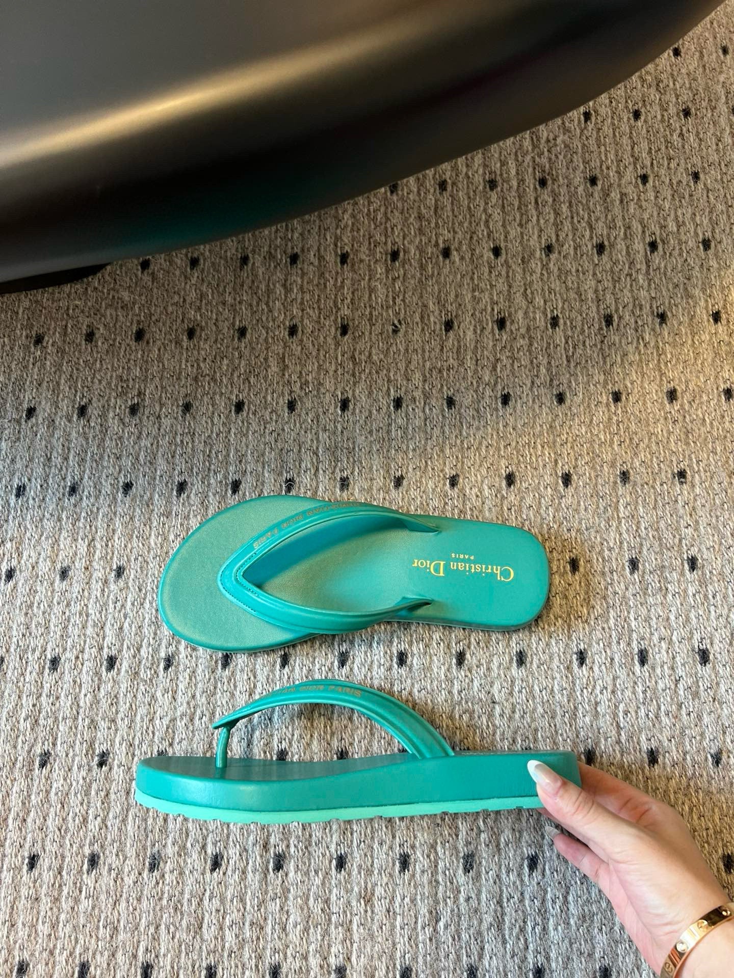 CD THONG SANDAL