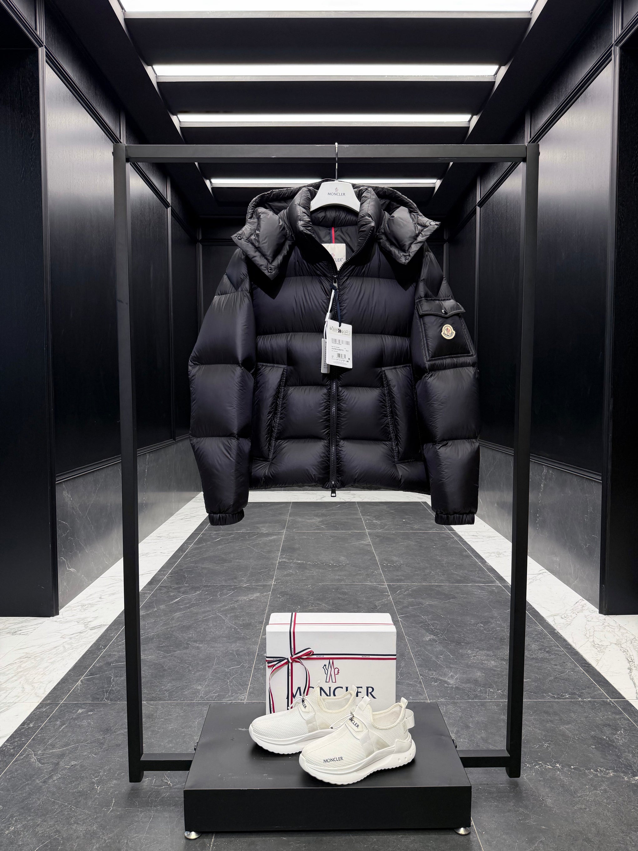 MONC COUYERE JACKET