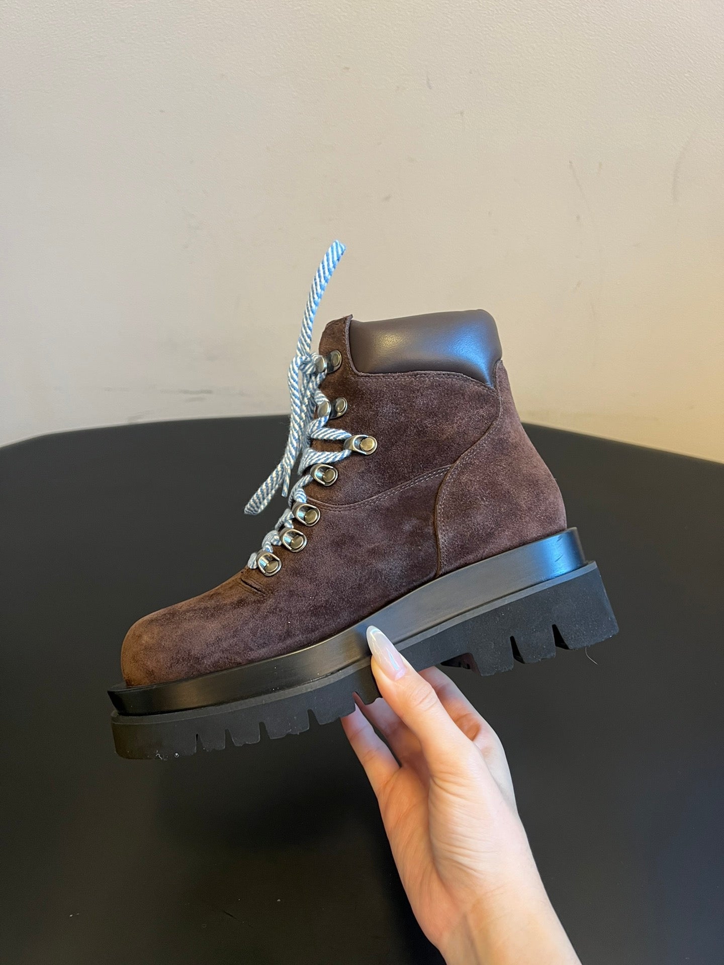BOTT V BOOTS