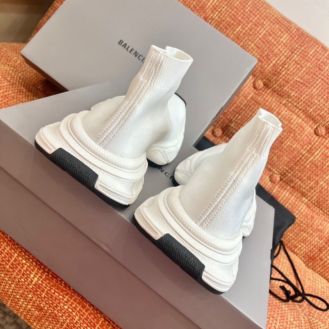 BAL 3XL TRAINERS