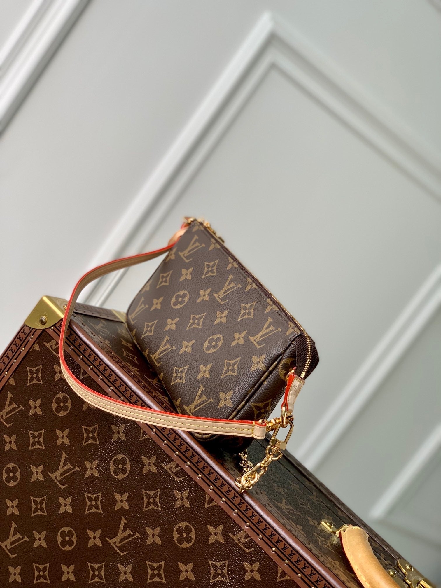 LOU POCHETTE ACCESSORIES