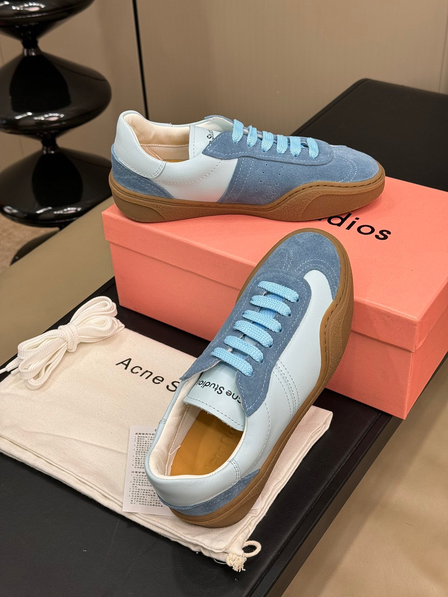 ACNE TRAINERS