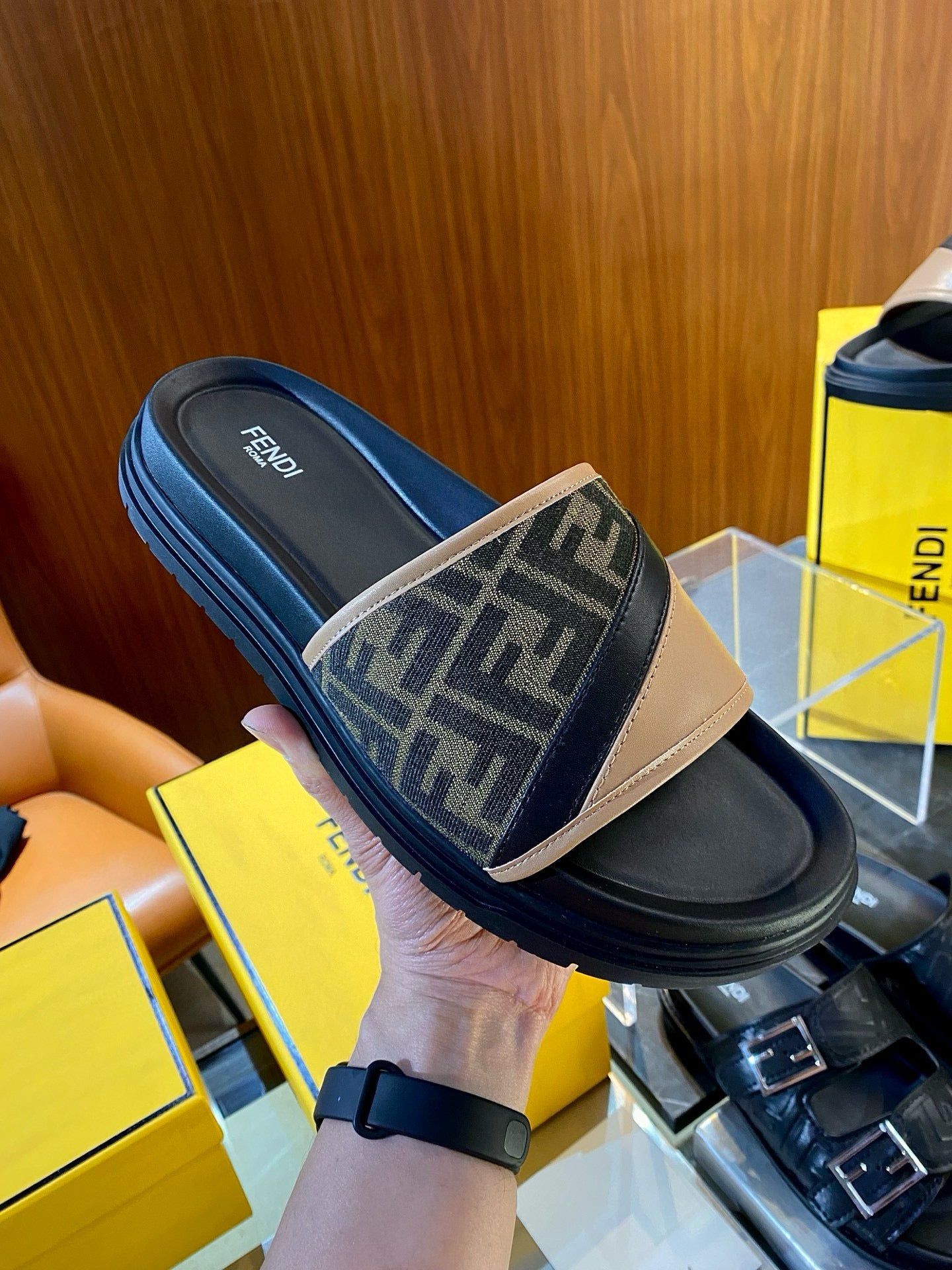 FEN SANDALS