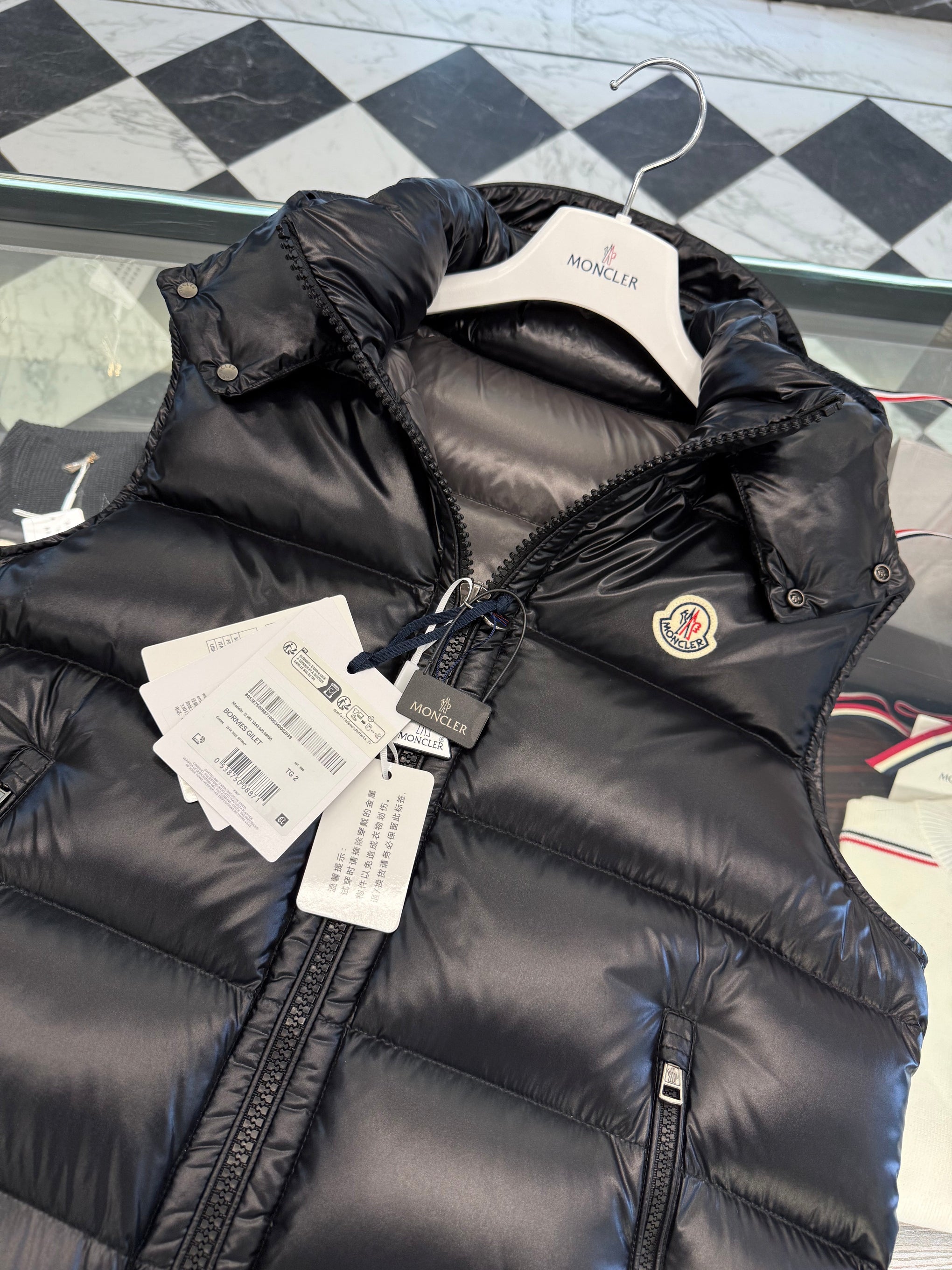 MONC BORMES VEST