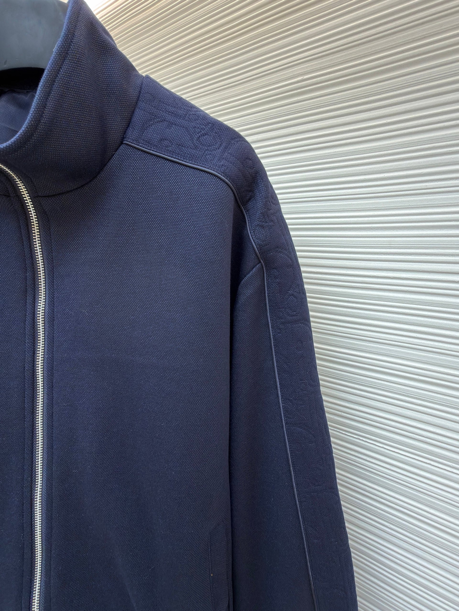 CD BOMBER SWEATSHIRT