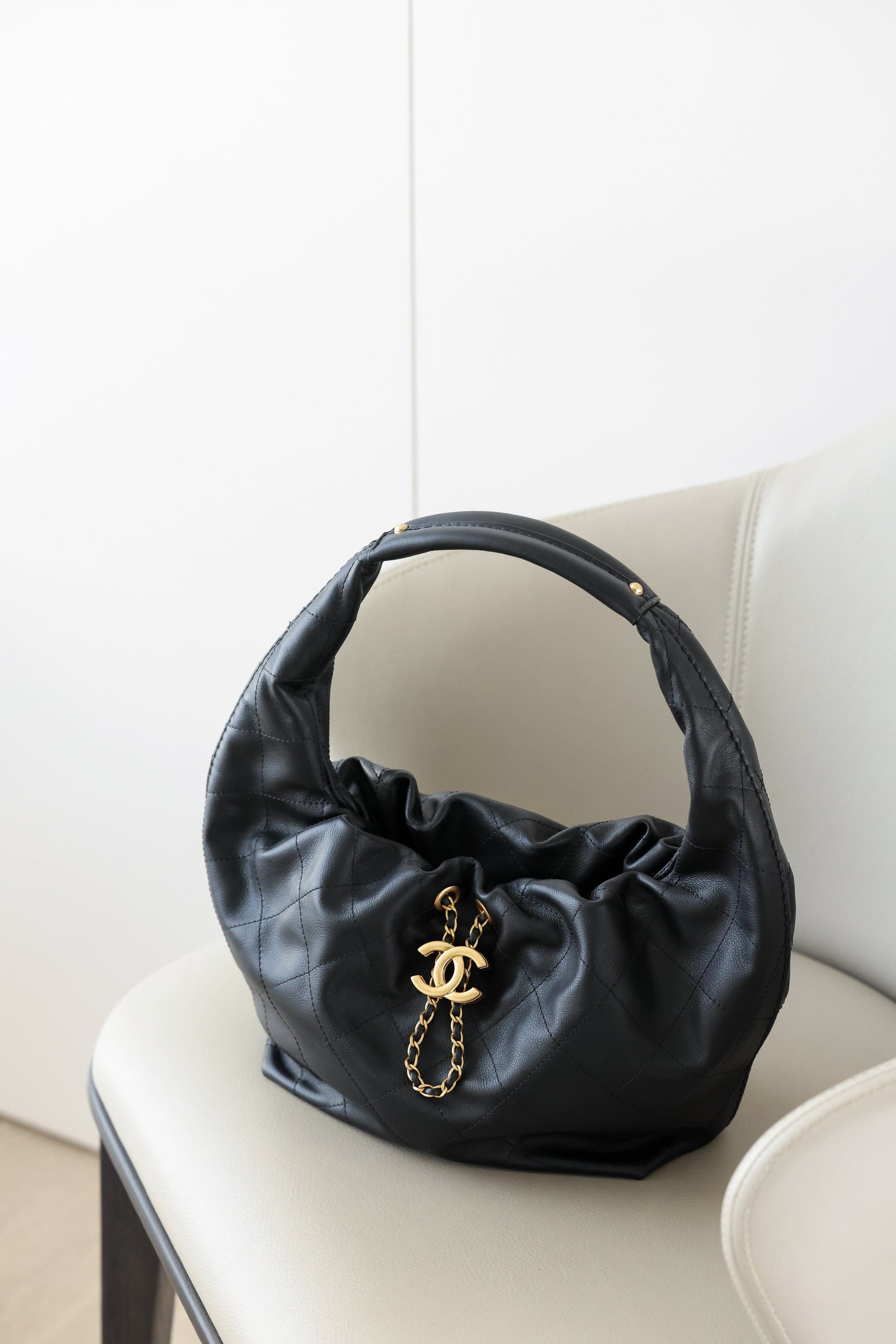 CC 26C SMALL HOBO BAG
