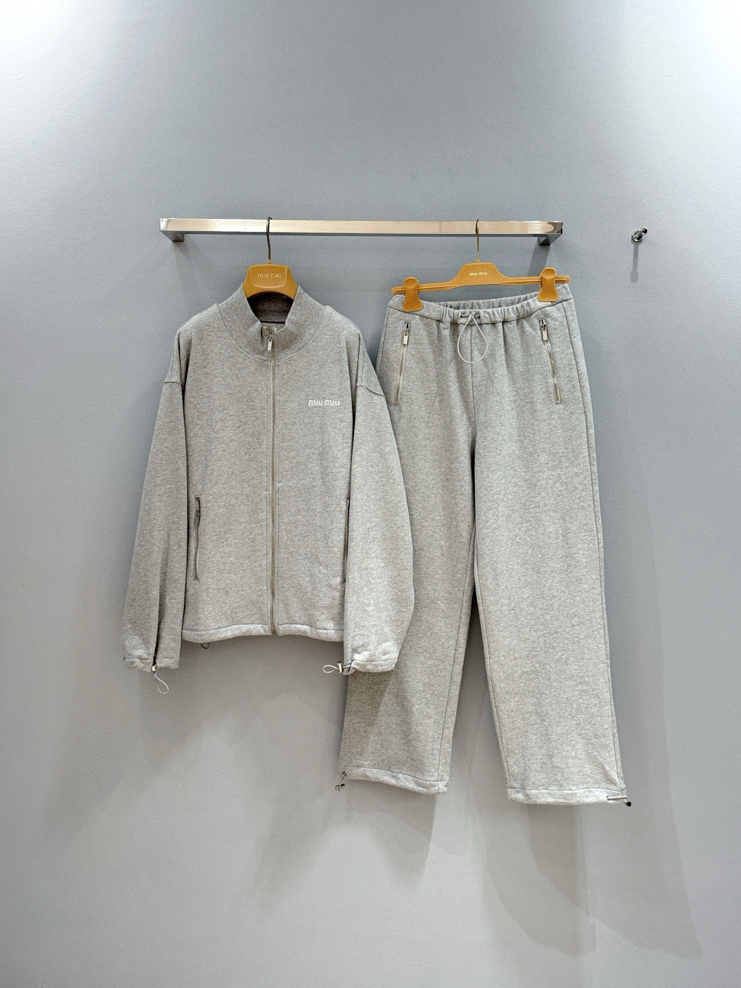 MIU M ZIP HOODIE