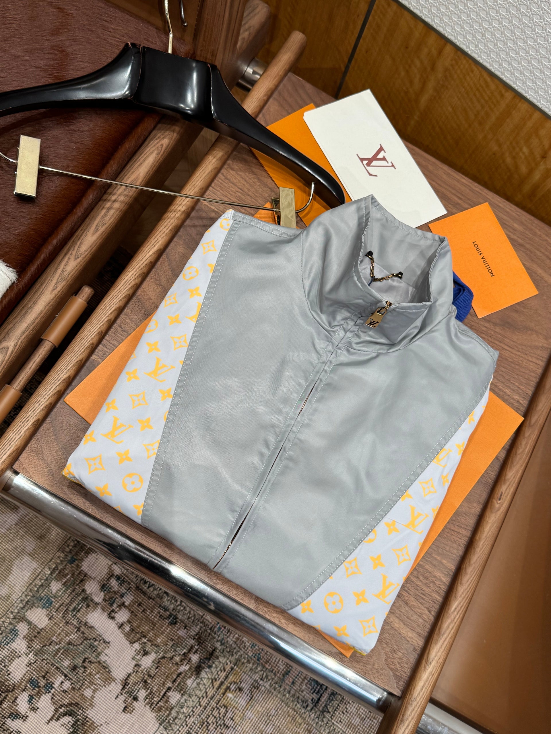 LOU JACKET