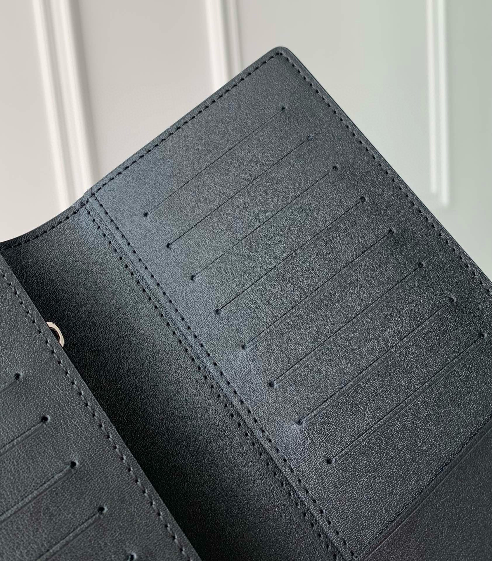 LOU WALLET
